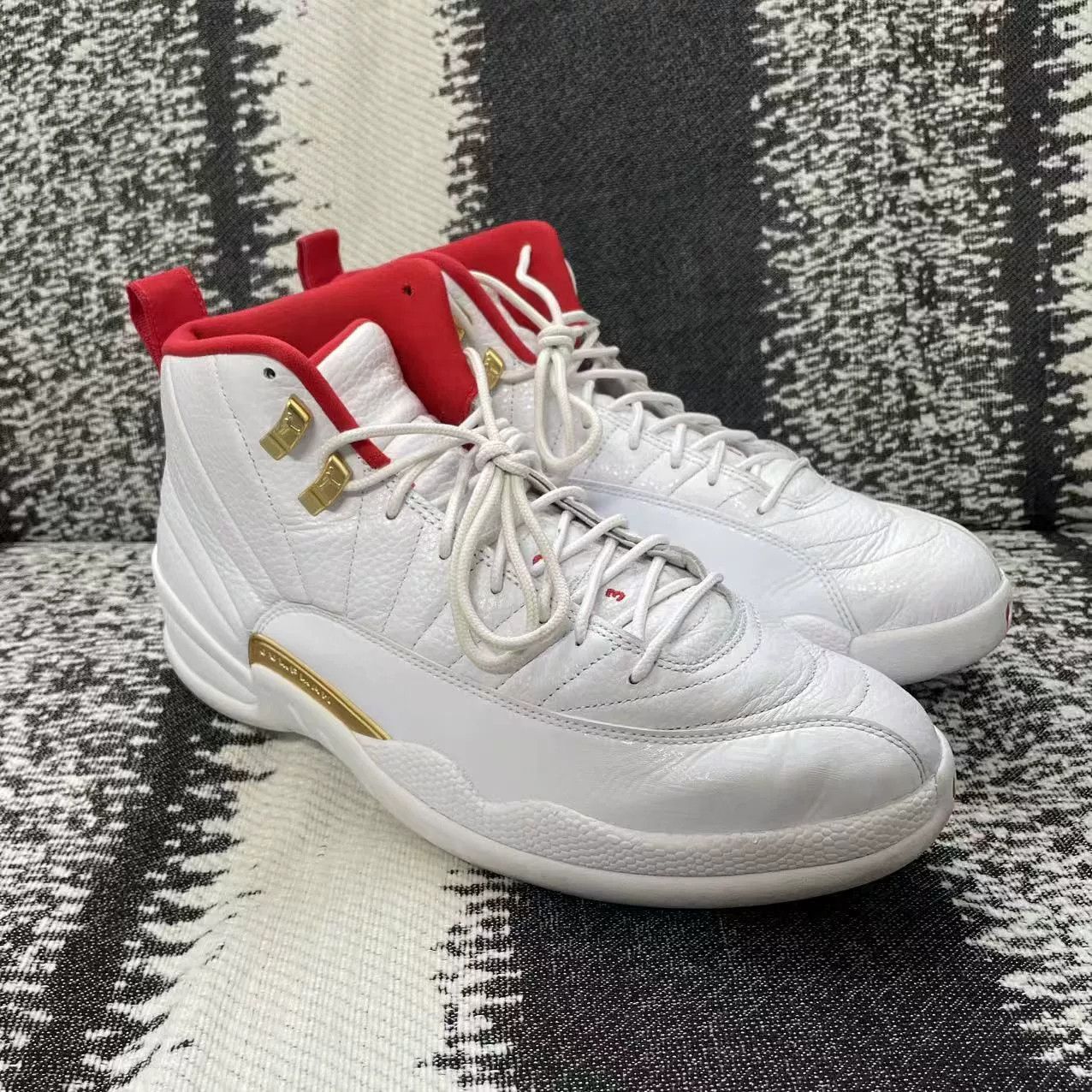 Jordan Brand Jordan Brand AIR JORDAN White Lowtop Sneakers 13 Men Size US 13 / EU 46 - 3 Thumbnail