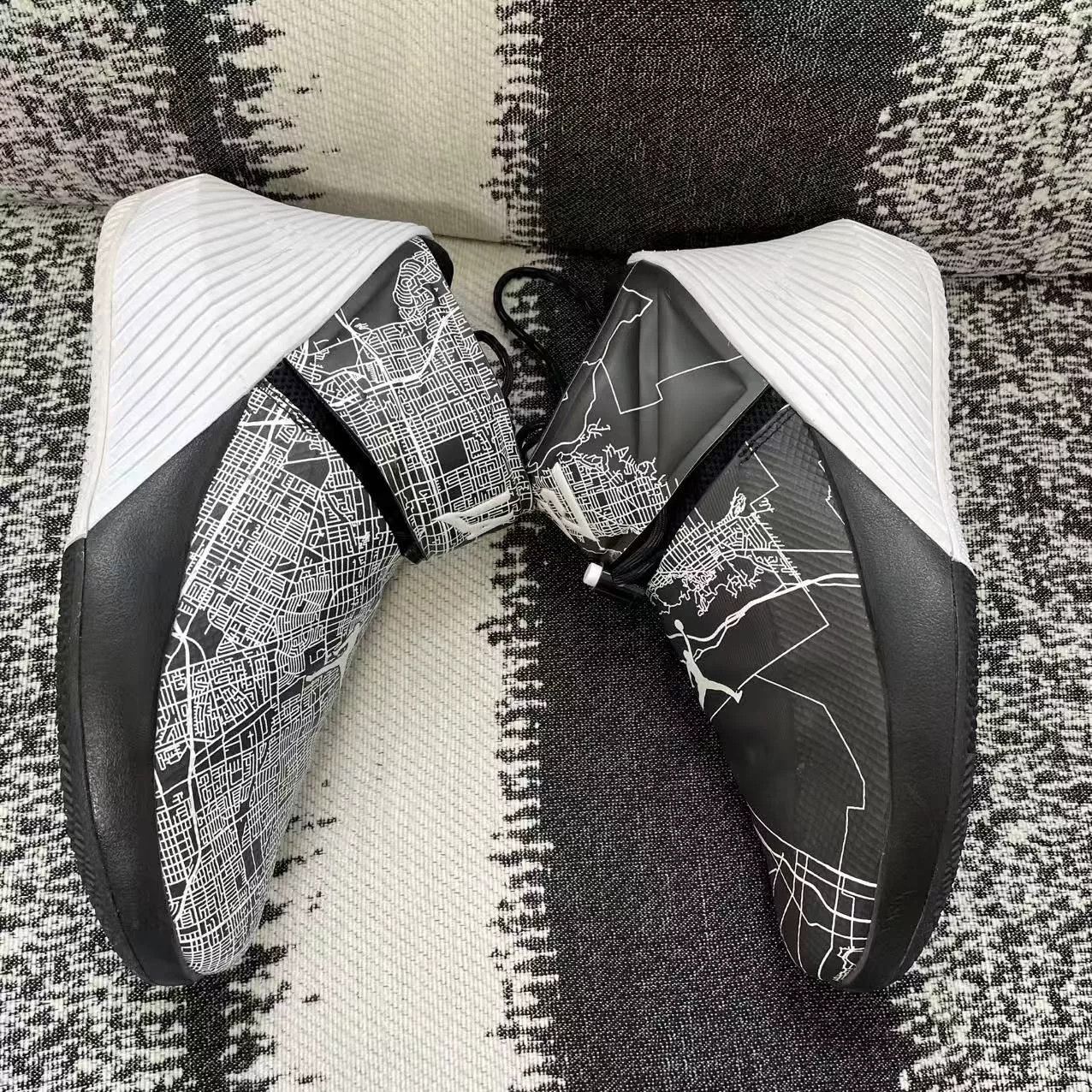 Jordan Brand Jordan Brand Black Lowtop Sneakers 9 Men Size US 9 / EU 42 - 5 Thumbnail