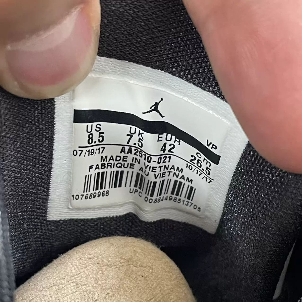 Jordan Brand Jordan Brand Black Lowtop Sneakers 9 Men Size US 9 / EU 42 - 9 Thumbnail