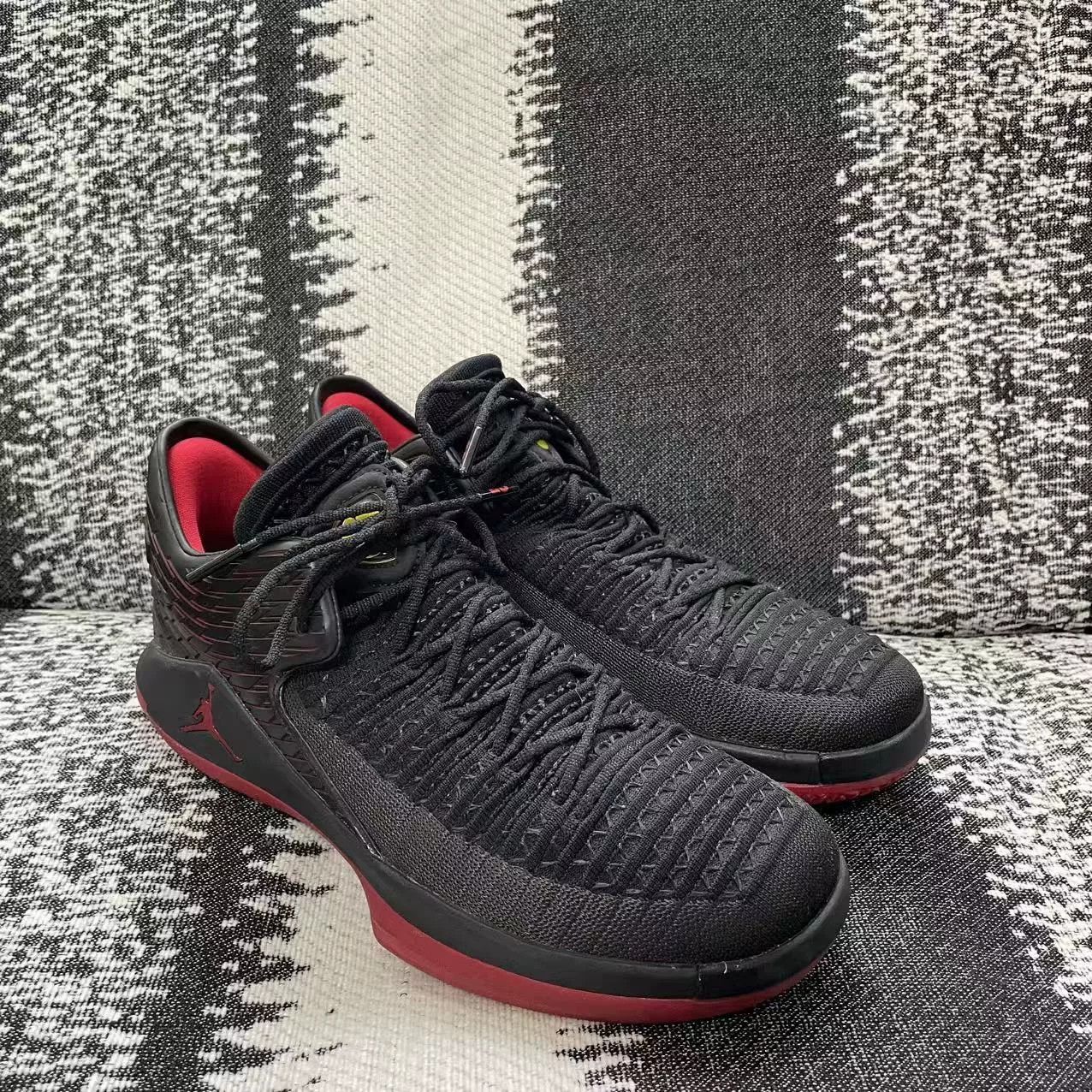 Jordan Brand Jordan Brand AIR JORDAN Black Lowtop Sneakers 8 Men Size US 8 / EU 41 - 3 Thumbnail