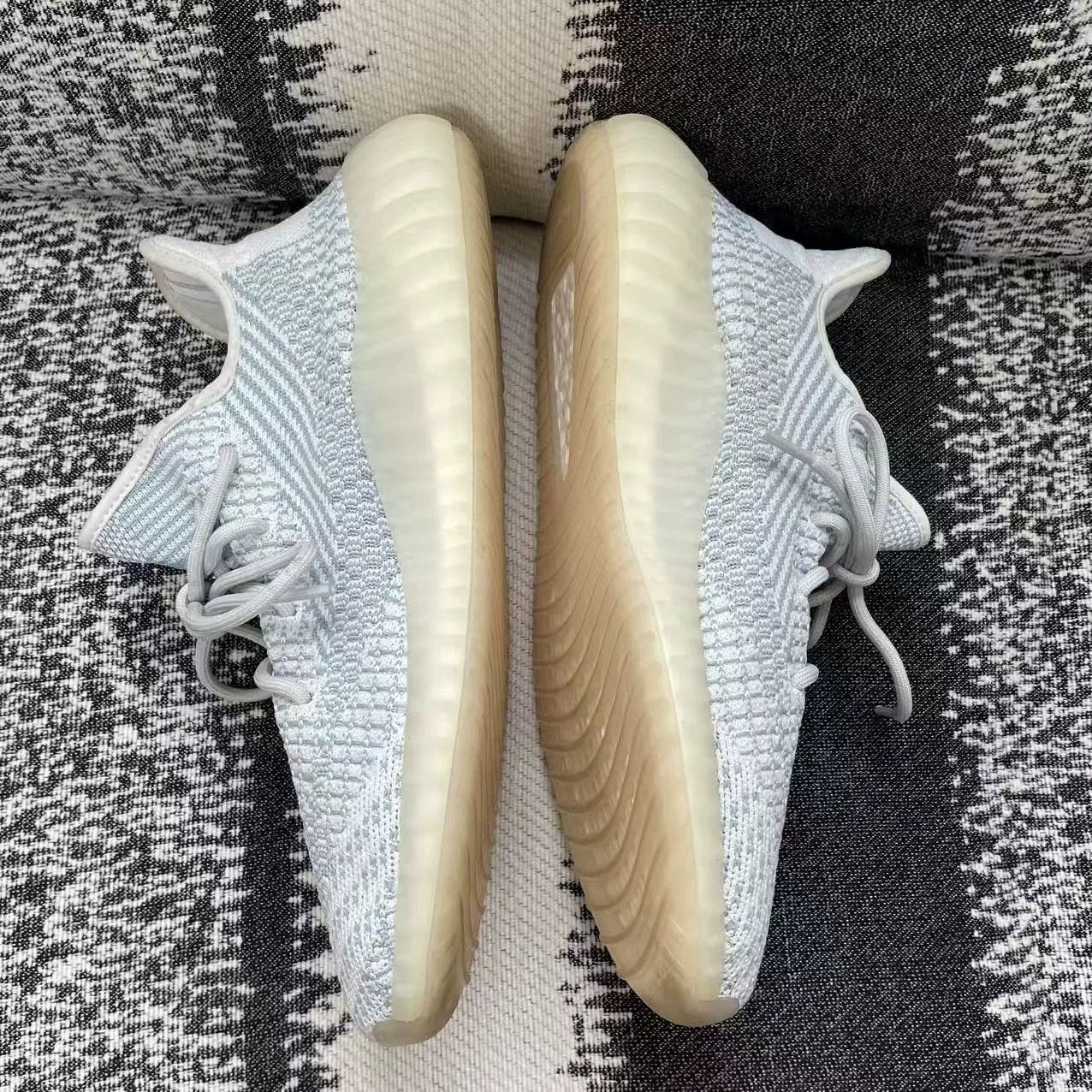 Adidas Adidas YEEZY Blue Lowtop Sneakers 11.5 Men Size US 11.5 / EU 44-45 - 4 Thumbnail