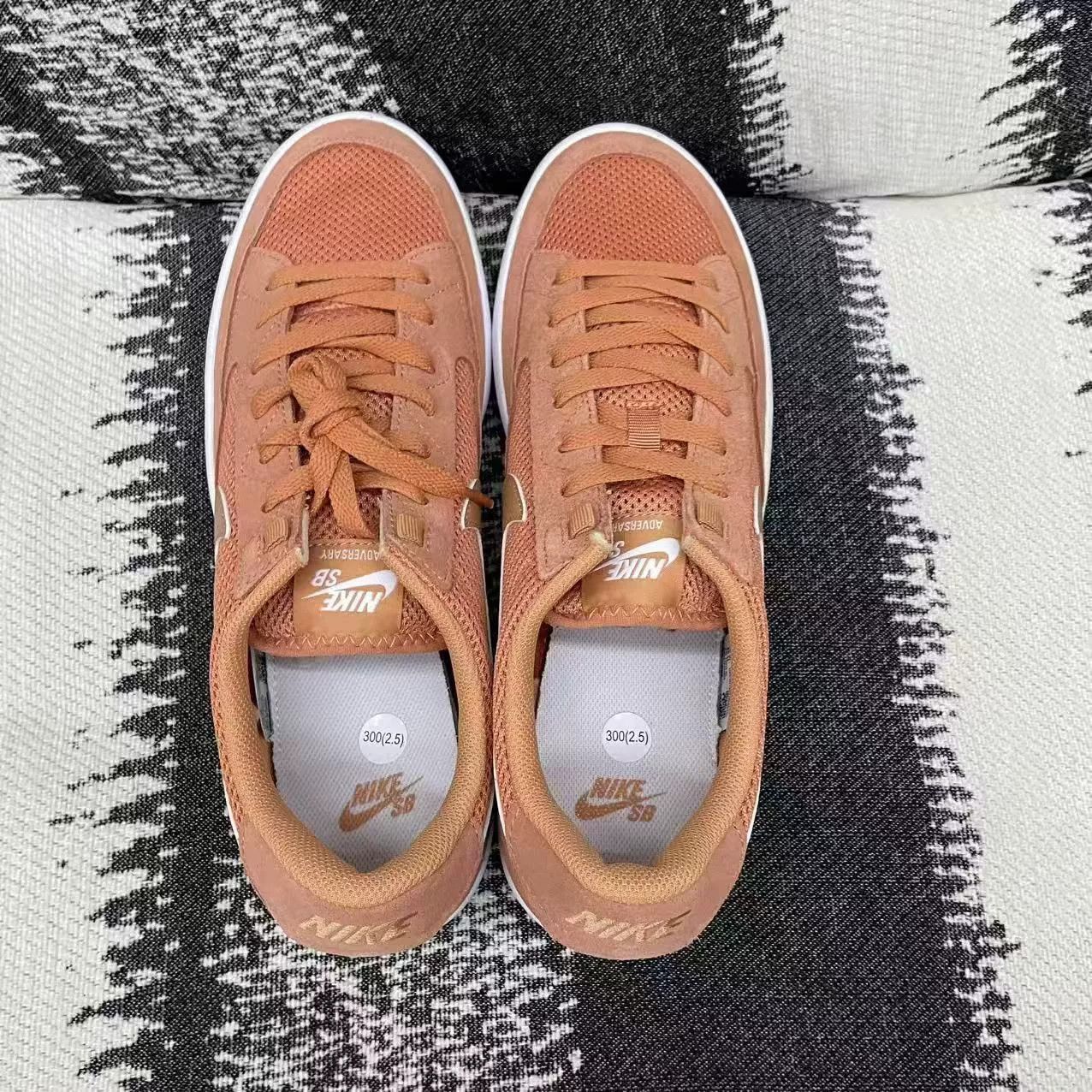 Nike Nike Canvas Orange Lowtop Sneakers 13 Men Size US 13 / EU 46 - 6 Thumbnail