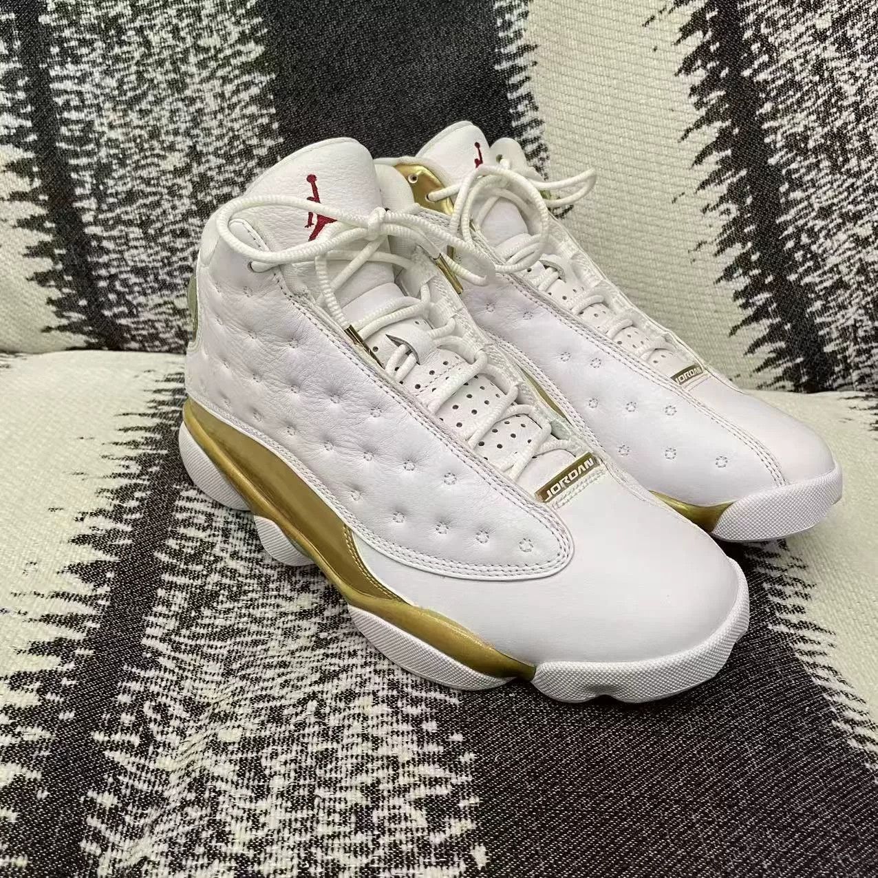 Jordan Brand Jordan Brand AIR JORDAN White Lowtop Sneakers 8 Men Size US 8 / EU 41 - 3 Thumbnail