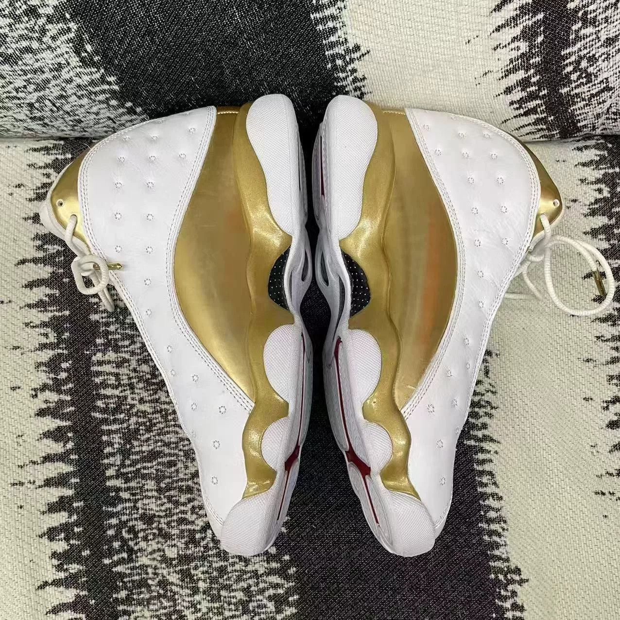 Jordan Brand Jordan Brand AIR JORDAN White Lowtop Sneakers 8 Men Size US 8 / EU 41 - 4 Thumbnail