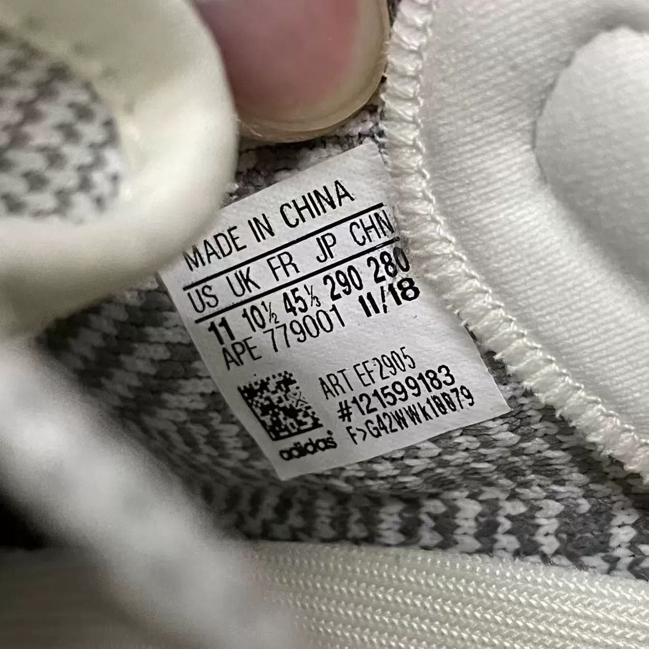 Adidas Adidas YEEZY White Lowtop Sneakers 12 Men Size US 12 / EU 45 - 9 Thumbnail