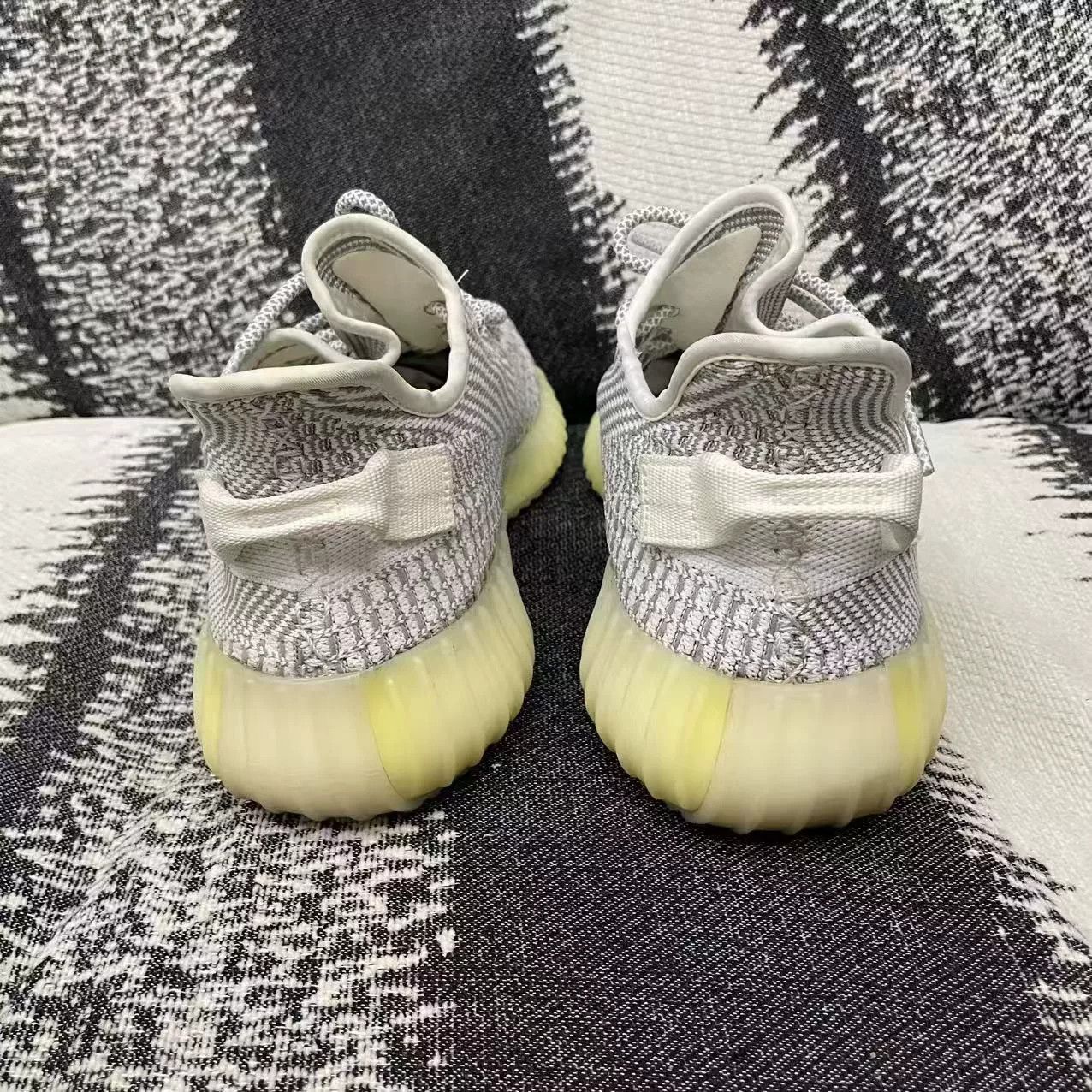Adidas Adidas YEEZY White Lowtop Sneakers 12 Men Size US 12 / EU 45 - 6 Thumbnail