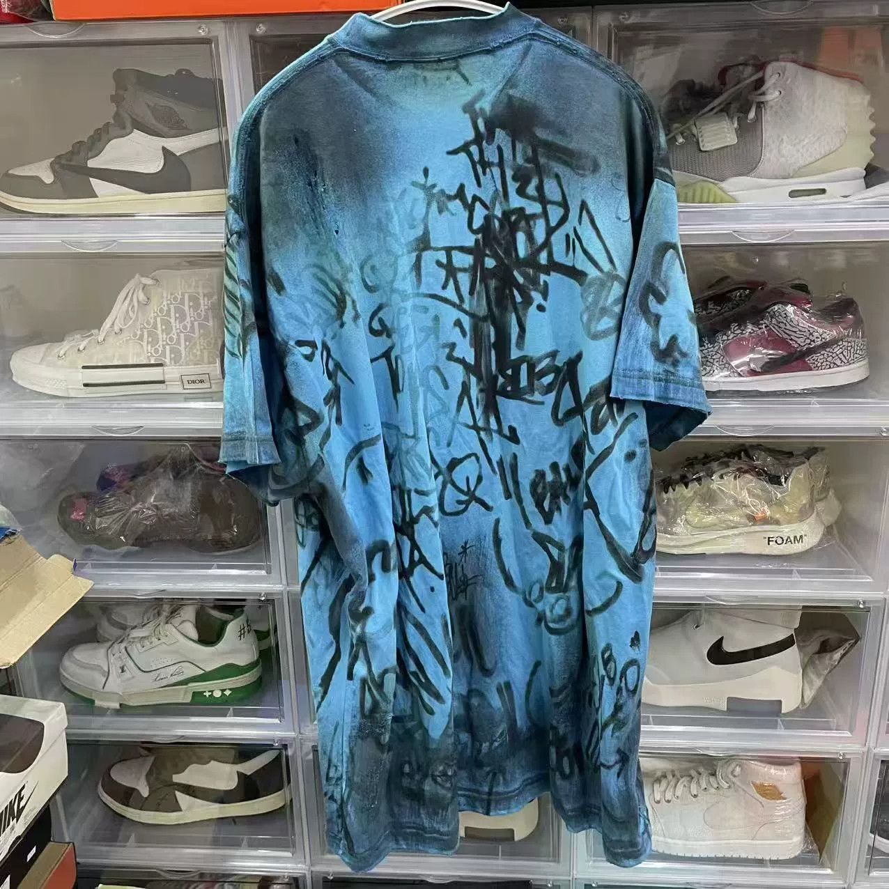 Balenciaga Balenciaga Graphic Blue T-Shirt s Men Size US S / EU 44-46 / 1 - 3 Thumbnail