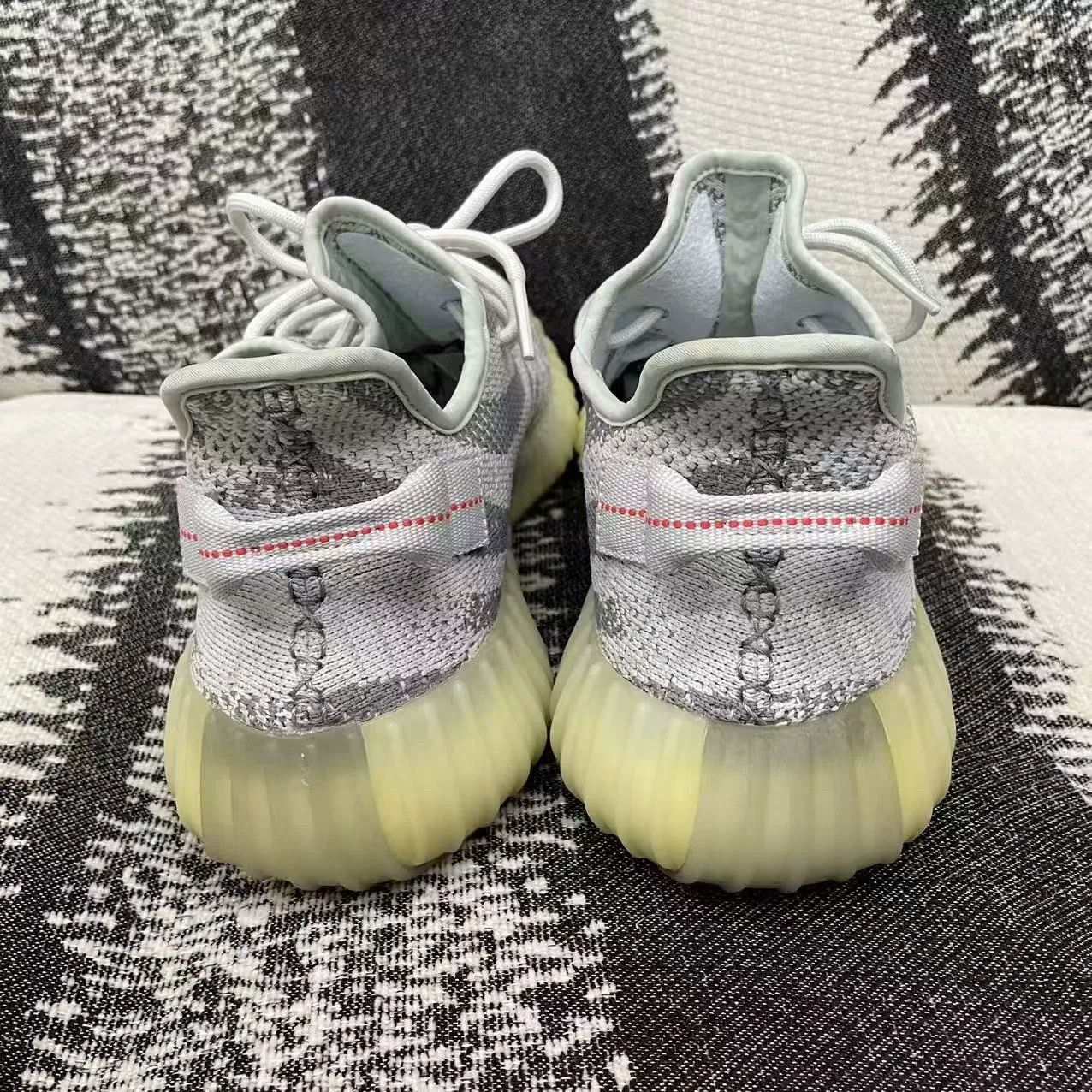 Adidas Adidas YEEZY Blue Lowtop Sneakers 11 Men Size US 11 / EU 44 - 6 Thumbnail