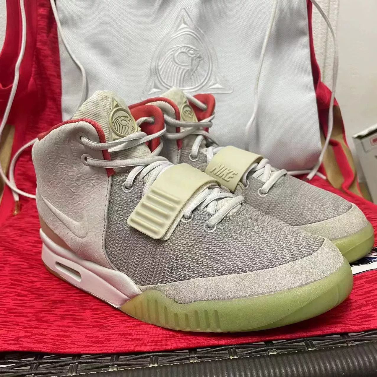 Adidas Adidas YEEZY White Lowtop Sneakers 10 Men Size US 10 / EU 43 - 3 Thumbnail