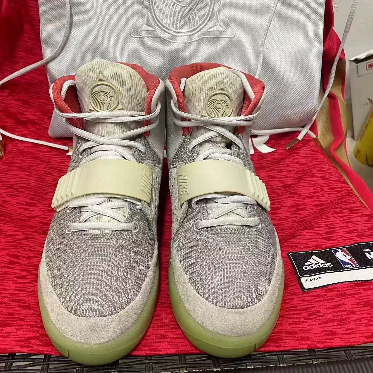 Adidas Adidas YEEZY White Lowtop Sneakers 10 Men Size US 10 / EU 43 - 2 Thumbnail