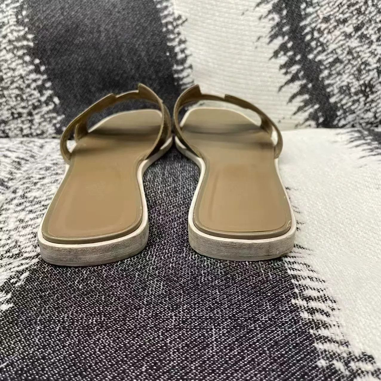 Hermes Hermes Brown Sandals us_9 Women Size US 9 / IT 39 - 4 Thumbnail