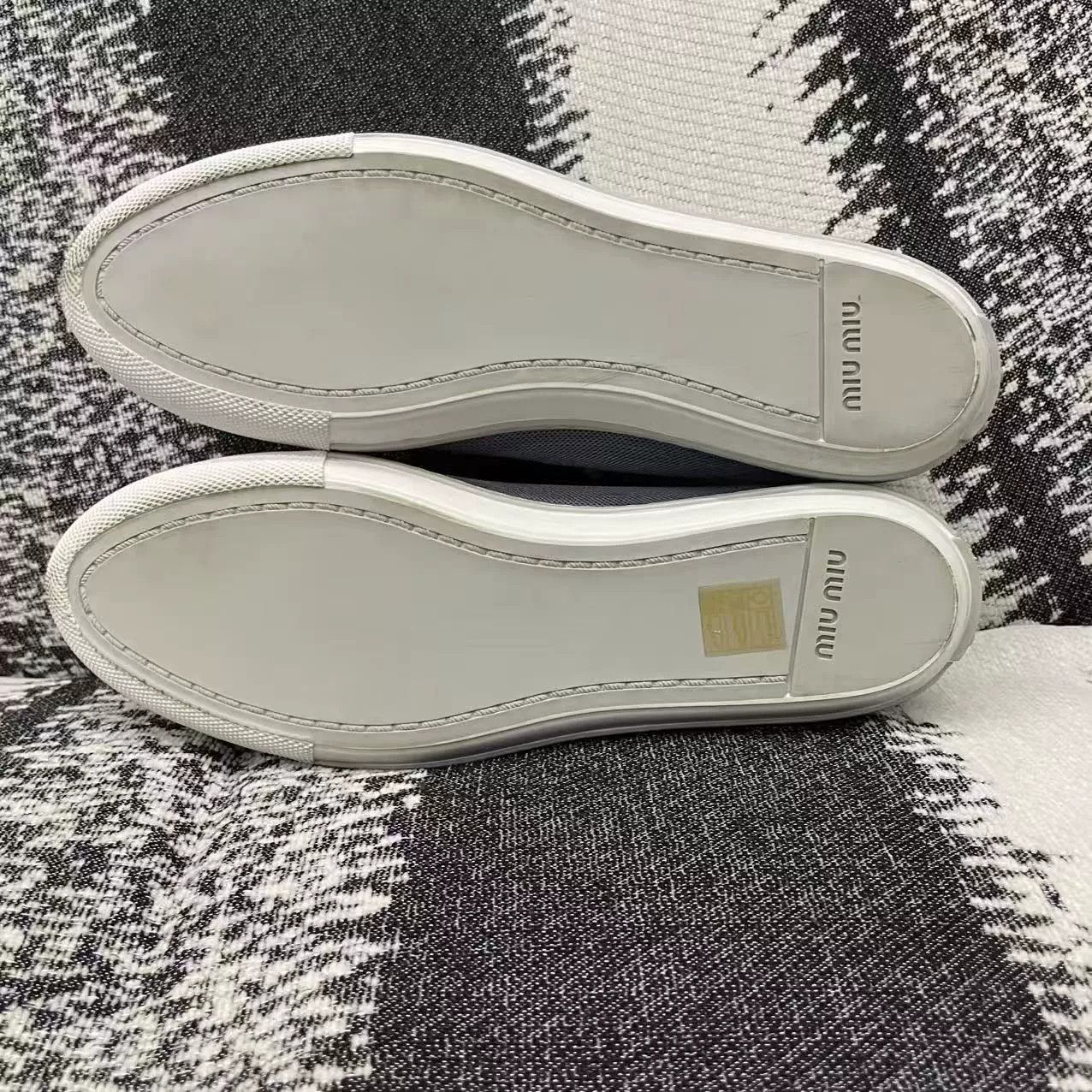 Miu Miu Miu Miu Canvas Denim Blue Lowtop Sneakers us_10 Women Size US 10 / IT 40 - 8 Thumbnail