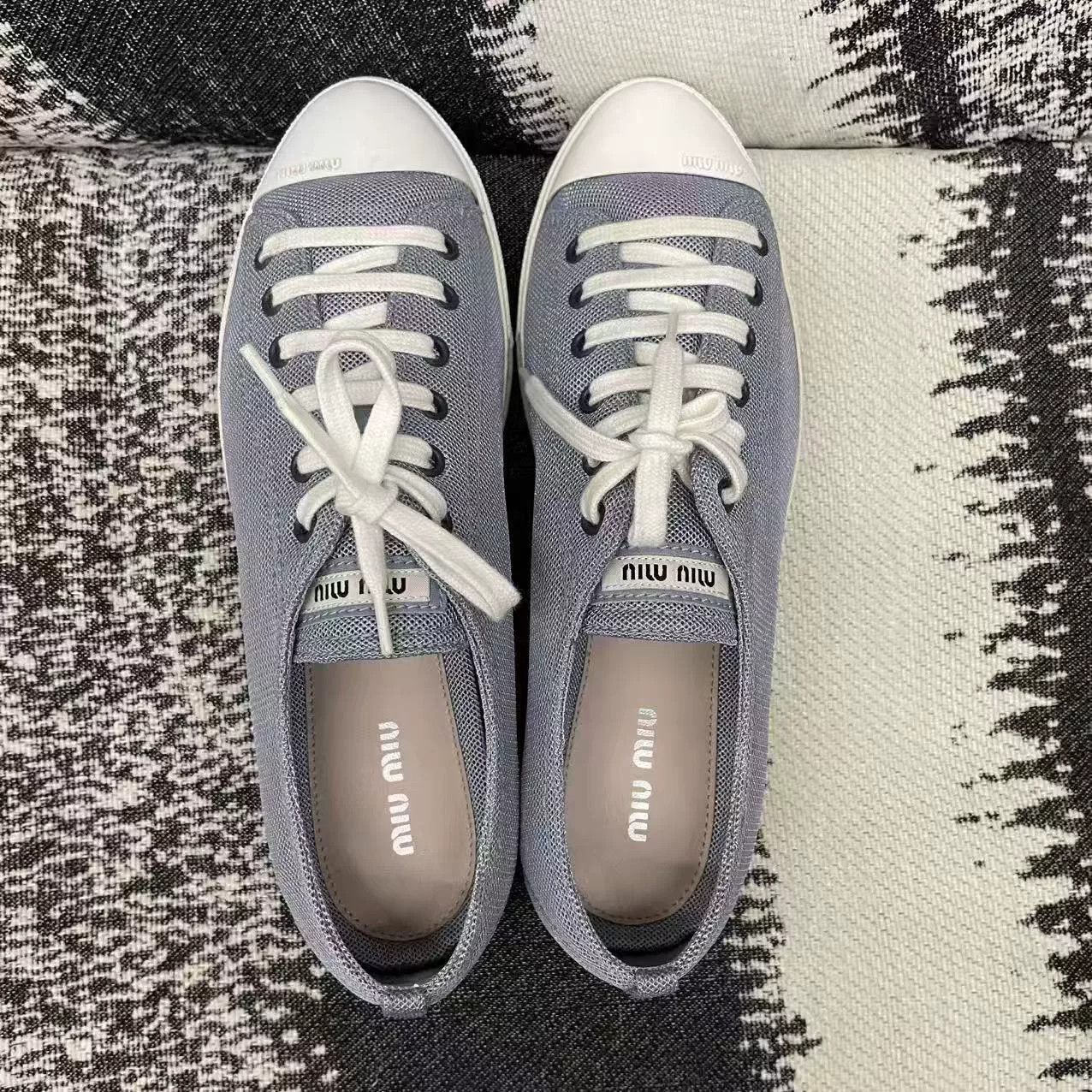 Miu Miu Miu Miu Canvas Denim Blue Lowtop Sneakers us_10 Women Size US 10 / IT 40 - 7 Thumbnail