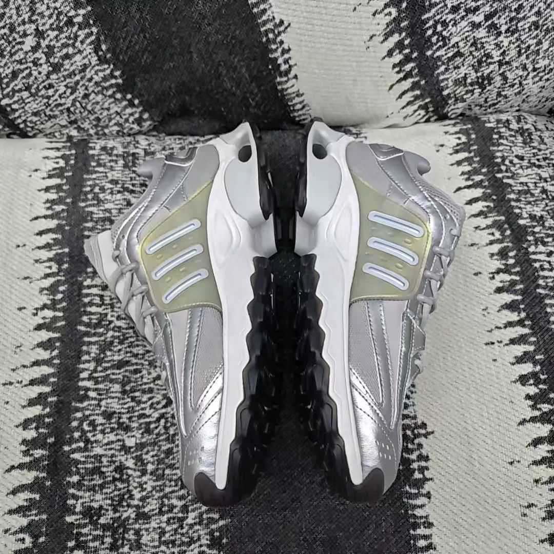 Adidas Adidas Silver Lowtop Sneakers 10 Men Size US 10 / EU 43 - 4 Thumbnail