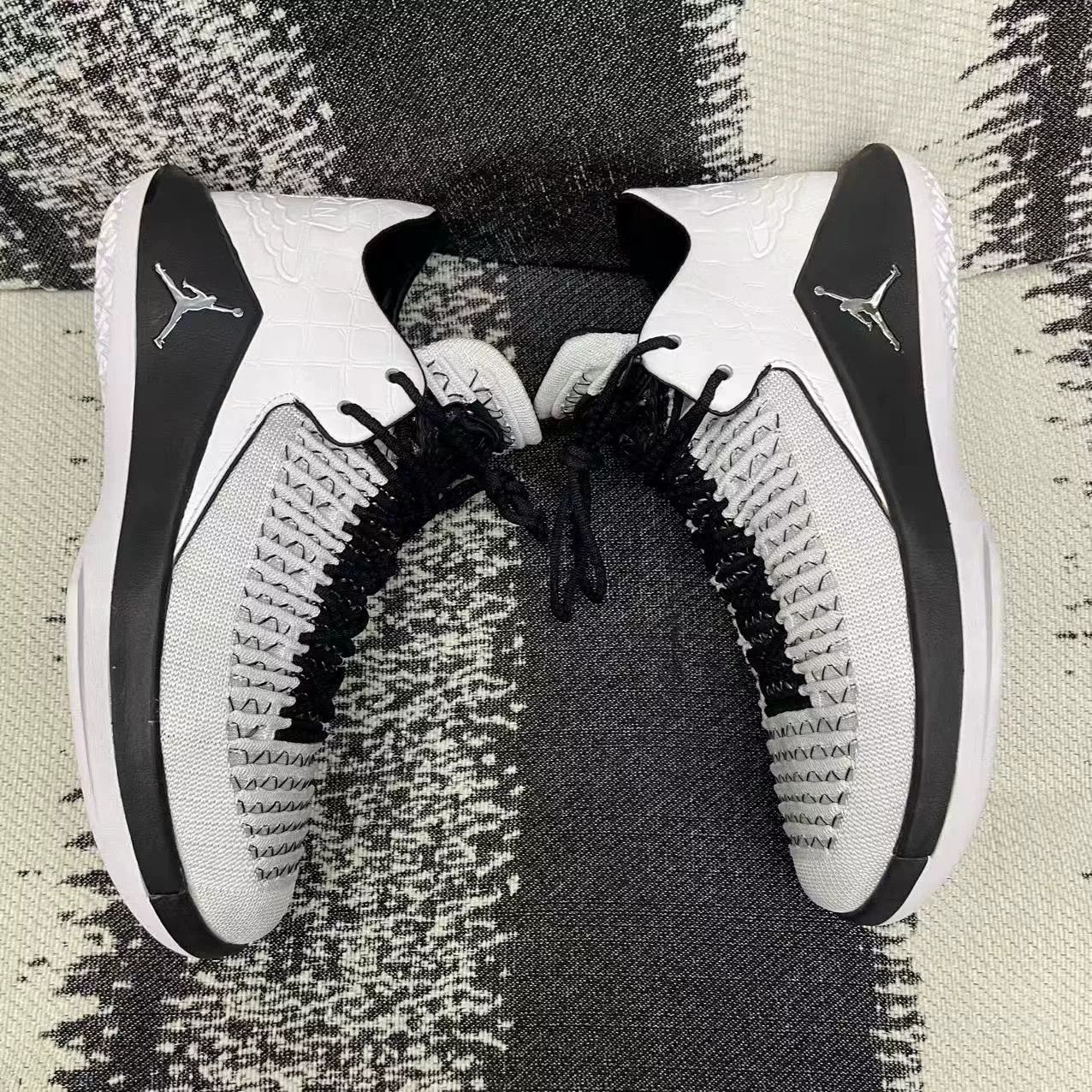 Jordan Brand Jordan Brand AIR JORDAN Black Lowtop Sneakers 8 Men Size US 8 / EU 41 - 5 Thumbnail