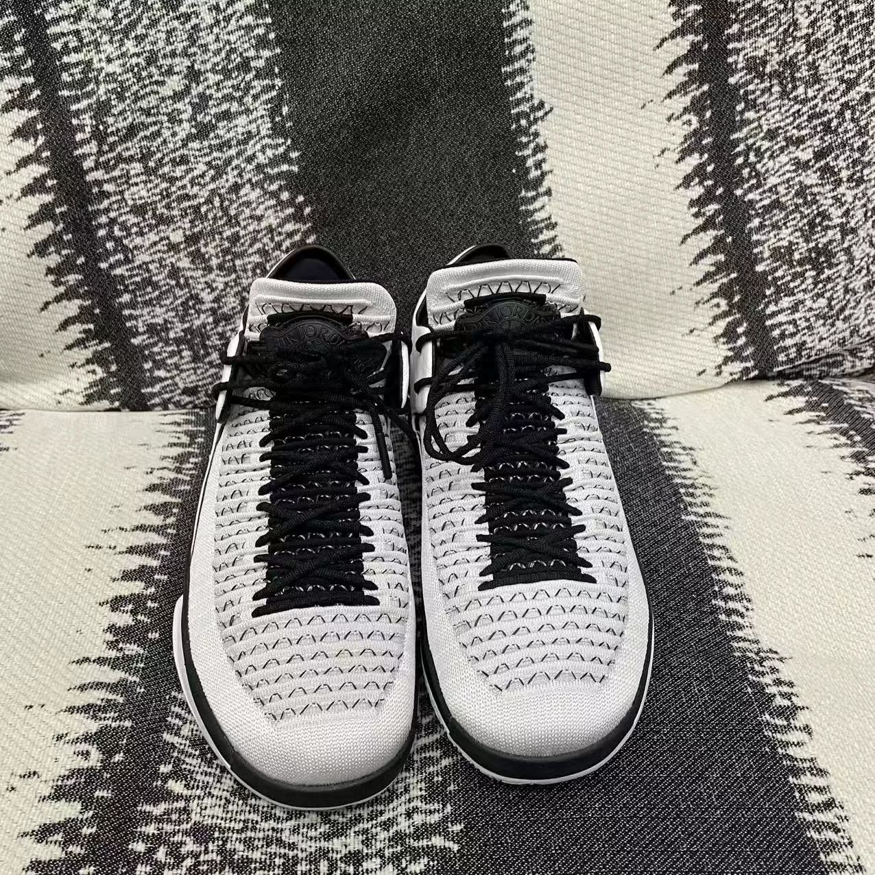 Jordan Brand Jordan Brand AIR JORDAN Black Lowtop Sneakers 8 Men Size US 8 / EU 41 - 2 Thumbnail