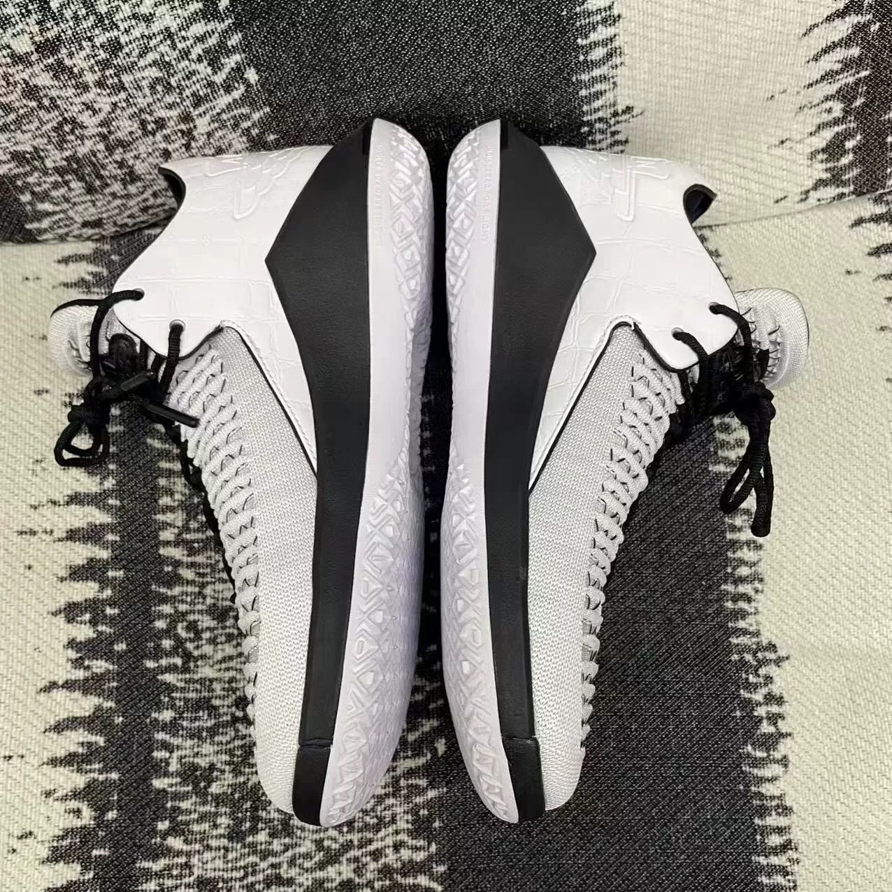 Jordan Brand Jordan Brand AIR JORDAN Black Lowtop Sneakers 8 Men Size US 8 / EU 41 - 4 Thumbnail