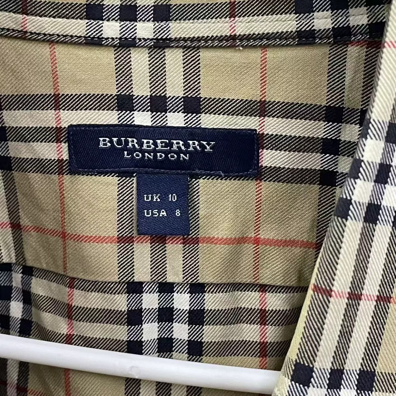 Burberry Burberry Retro Plaid Beige T-Shirt S Women Size S / US 4 / IT 40 - 3 Thumbnail