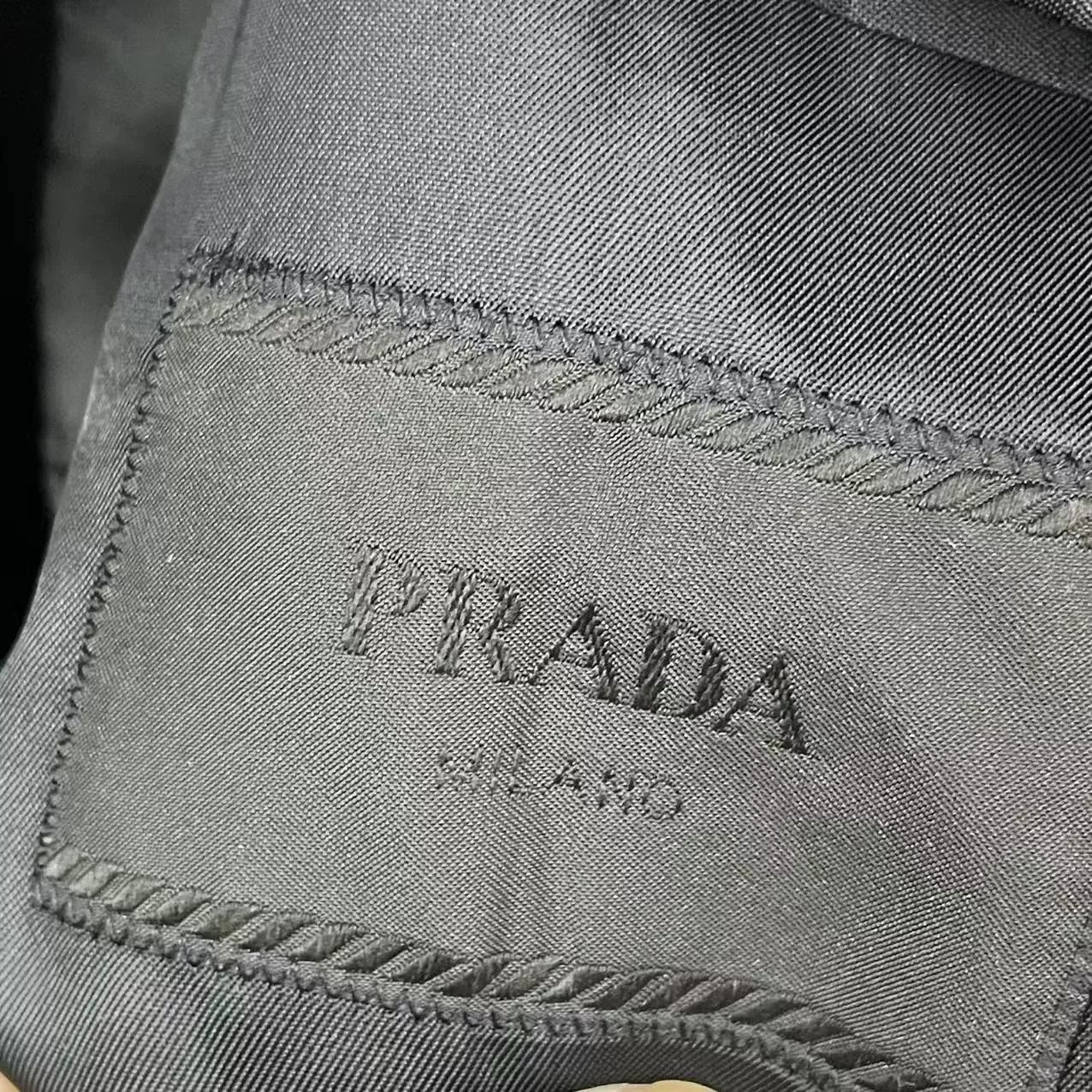 Prada Prada Black Heavy Coat xl Men Size US XL / EU 56 / 4 - 7 Thumbnail