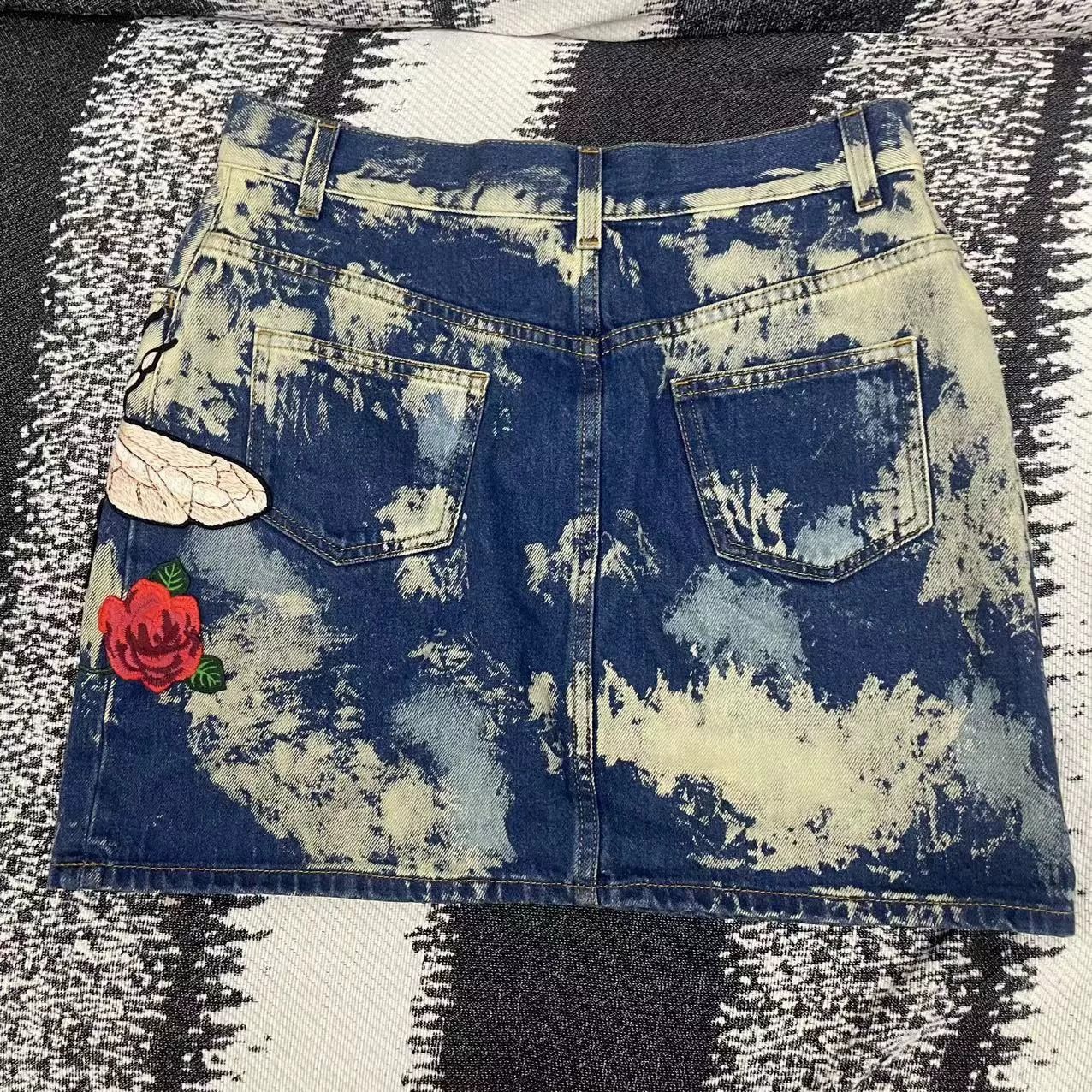 Gucci Gucci Denim Embroidered Multi Skirt 28 Women Size 28" / US 6 / IT 42 - 2 Thumbnail