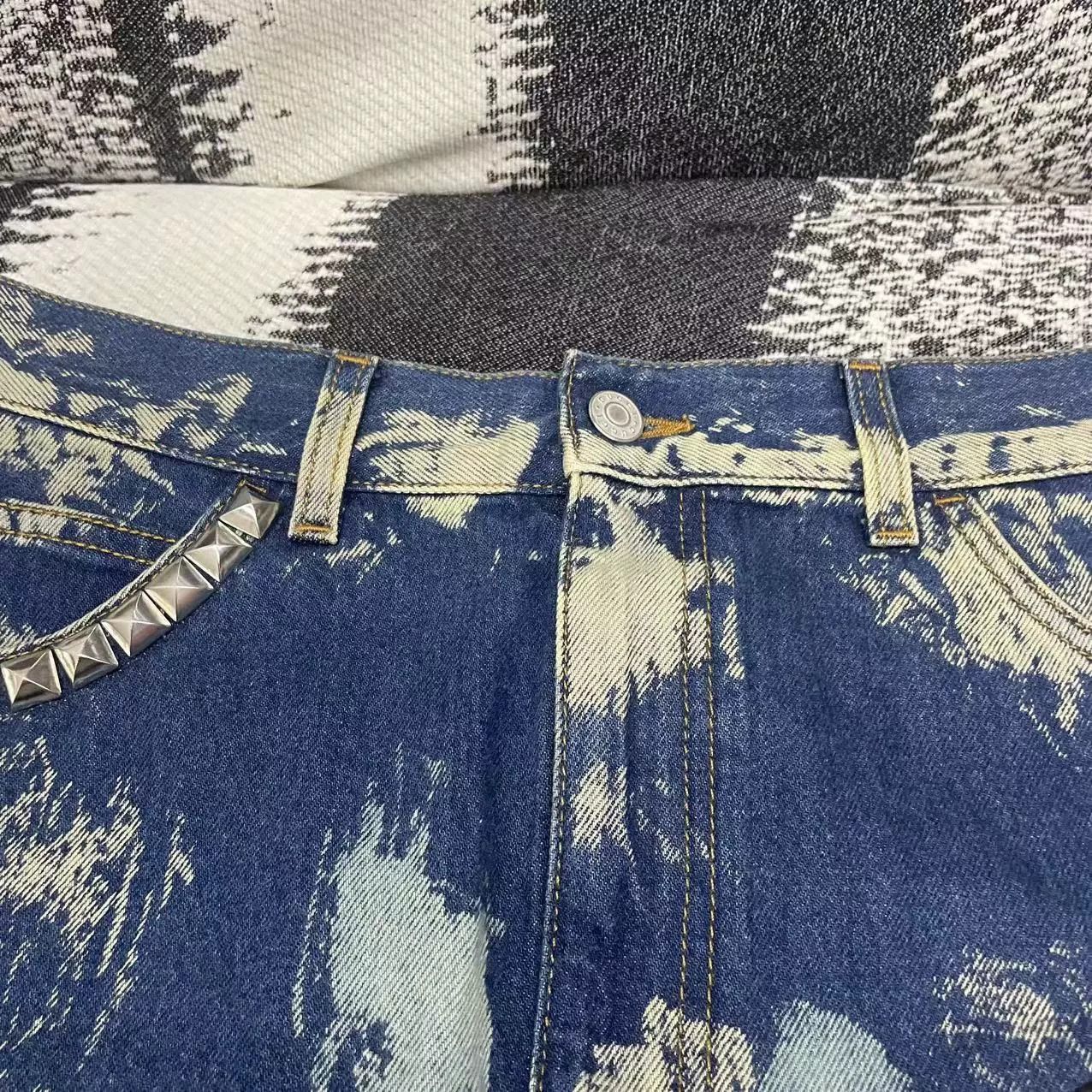 Gucci Gucci Denim Embroidered Multi Skirt 28 Women Size 28" / US 6 / IT 42 - 5 Thumbnail
