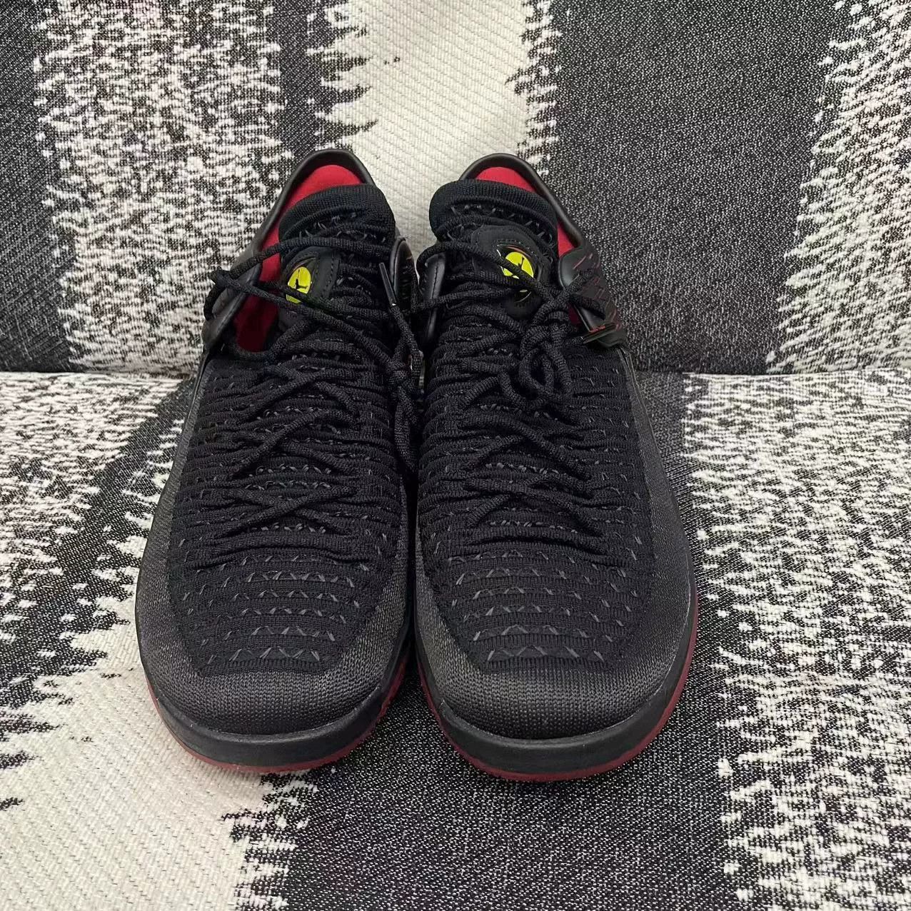 Jordan Brand Jordan Brand AIR JORDAN Black Lowtop Sneakers 8 Men Size US 8 / EU 41 - 2 Thumbnail