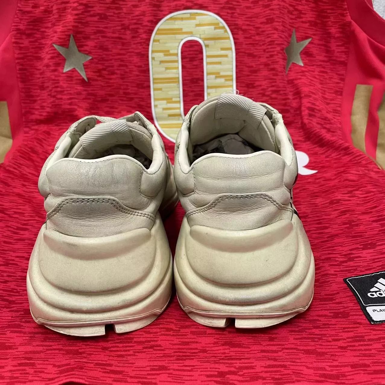 Gucci Gucci Printed White Lowtop Sneakers us_7 Women Size US 7 / IT 37 - 6 Thumbnail