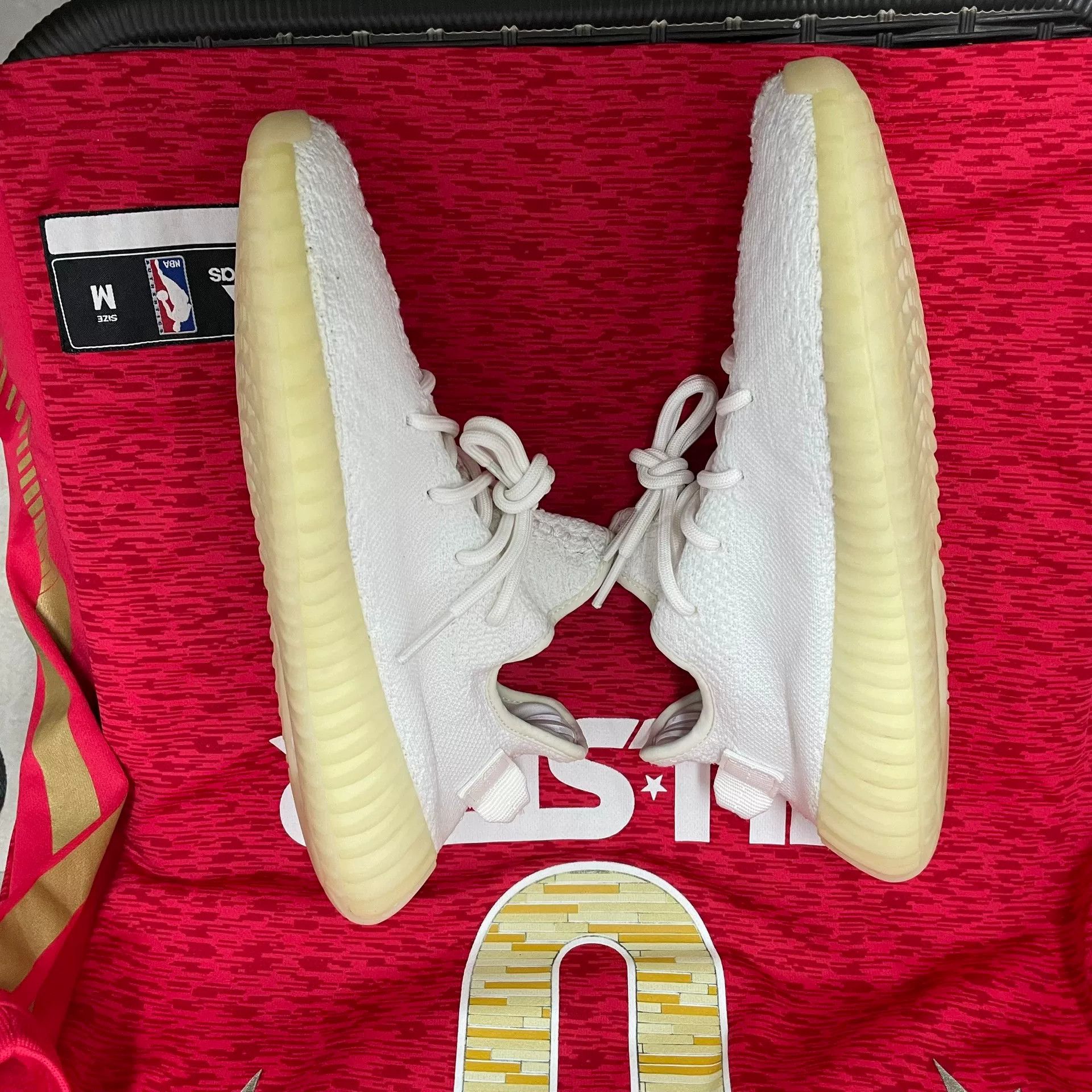 Adidas Adidas YEEZY White Lowtop Sneakers 8 Men Size US 8 / EU 41 - 5 Thumbnail