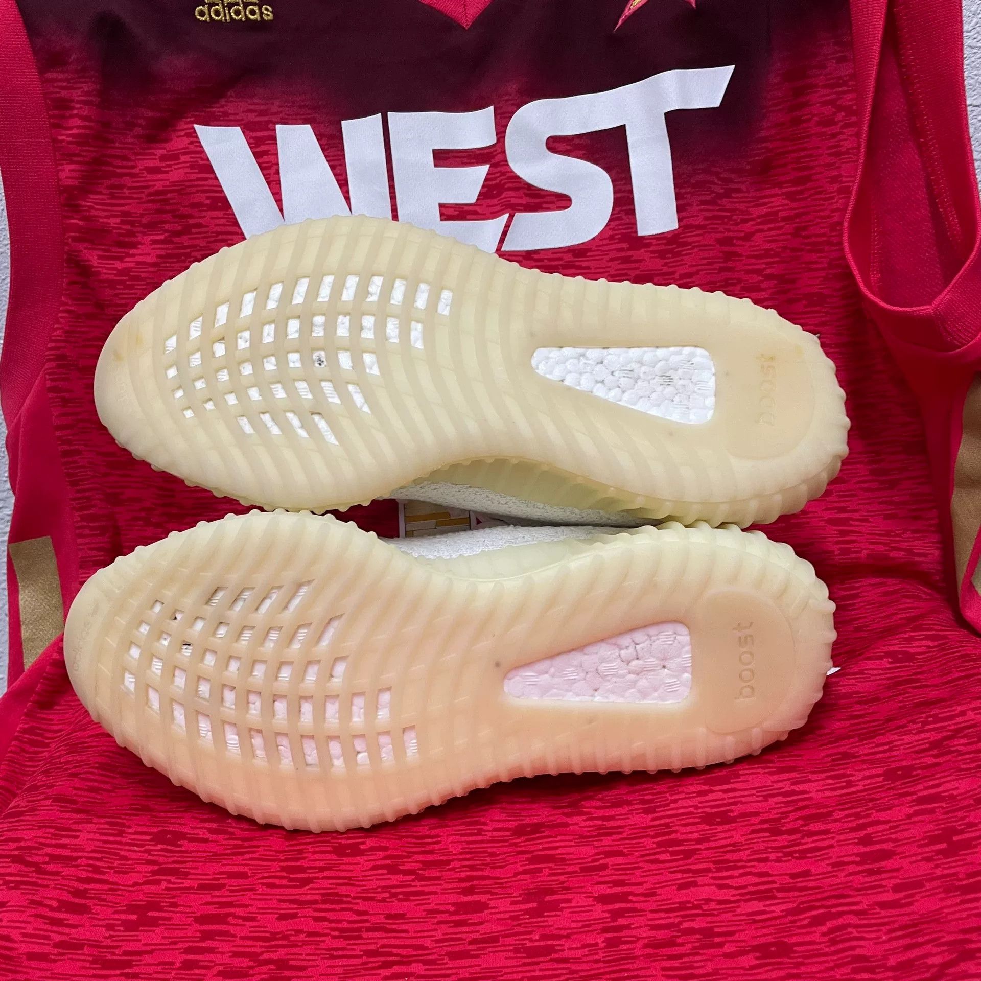 Adidas Adidas YEEZY White Lowtop Sneakers 8 Men Size US 8 / EU 41 - 8 Thumbnail