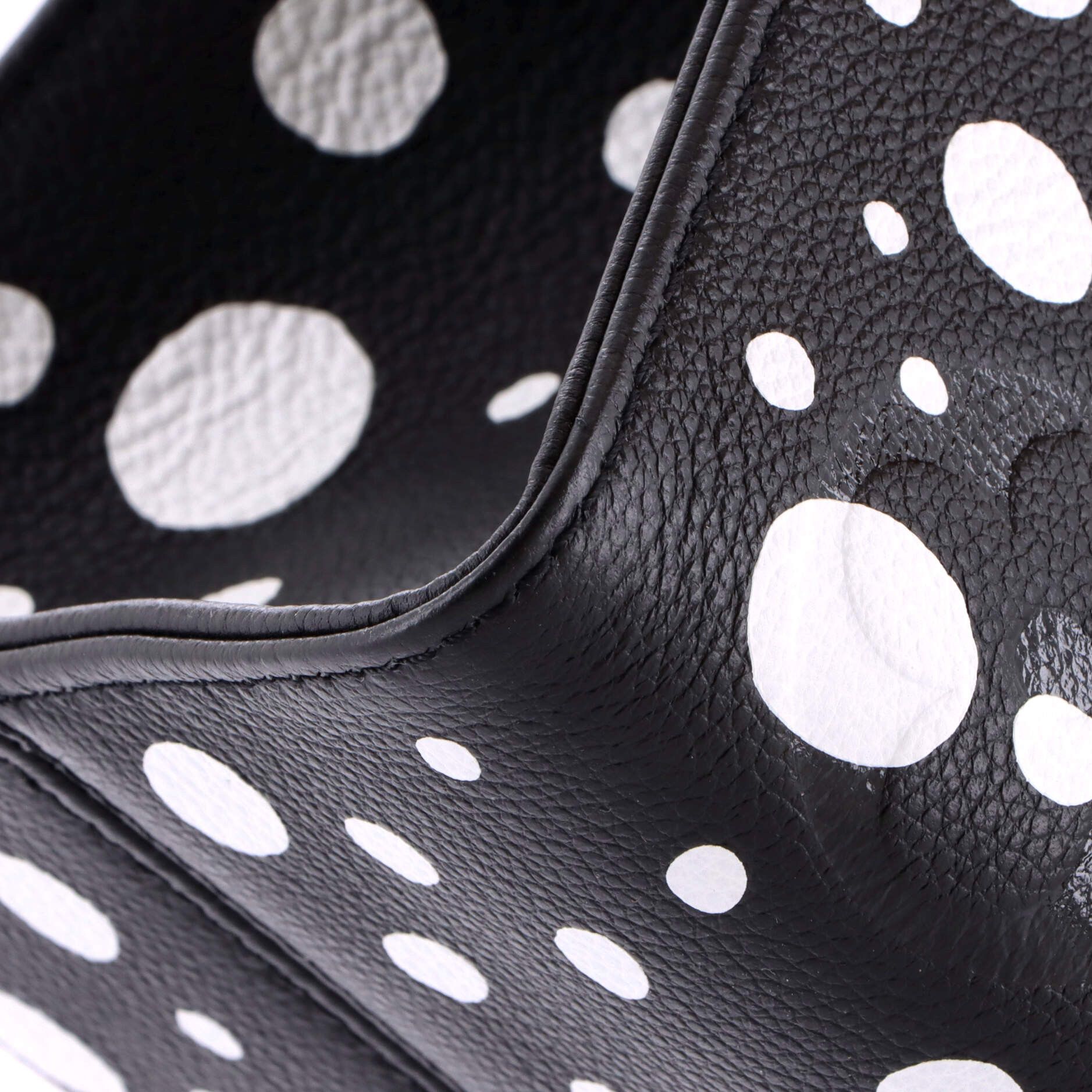 Louis Vuitton OnTheGo Tote Size ONE SIZE - 6 Thumbnail