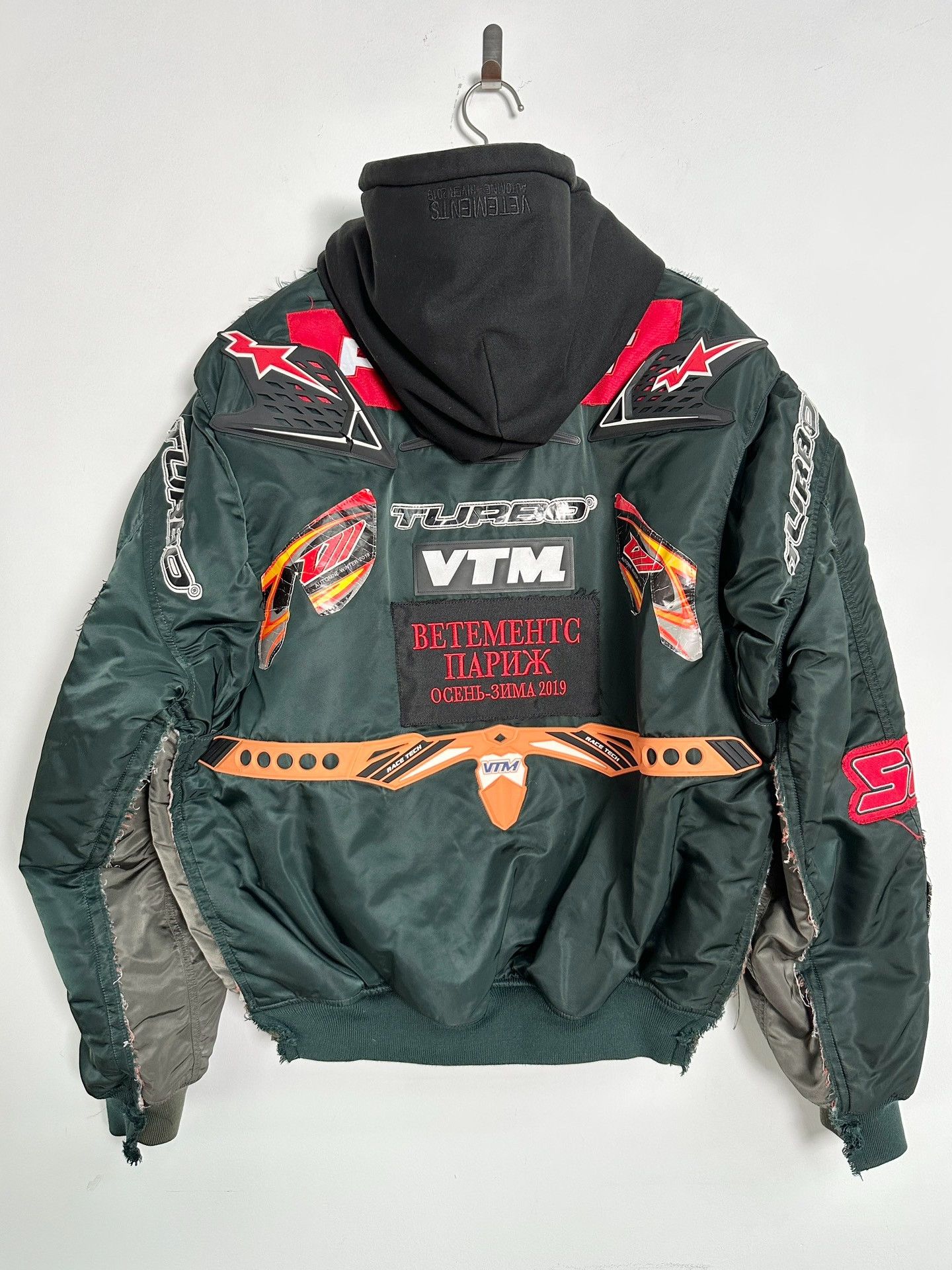 Vetements Vetements X Alpha AW18 Racing Bomber Jacket Size US S / EU 44-46 / 1 - 3 Thumbnail