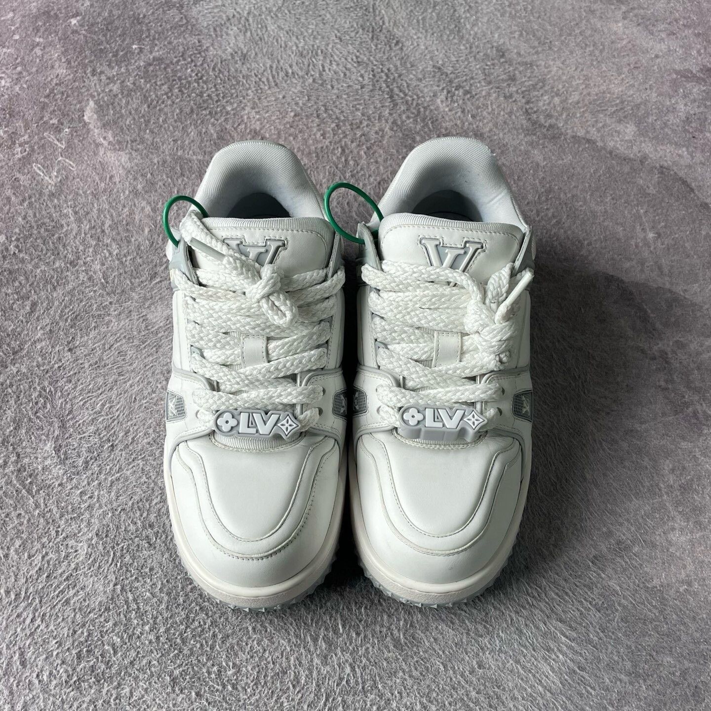 Louis Vuitton LV Trainer Maxi White Gray 41 Size US 8 / EU 41 - 2 Thumbnail