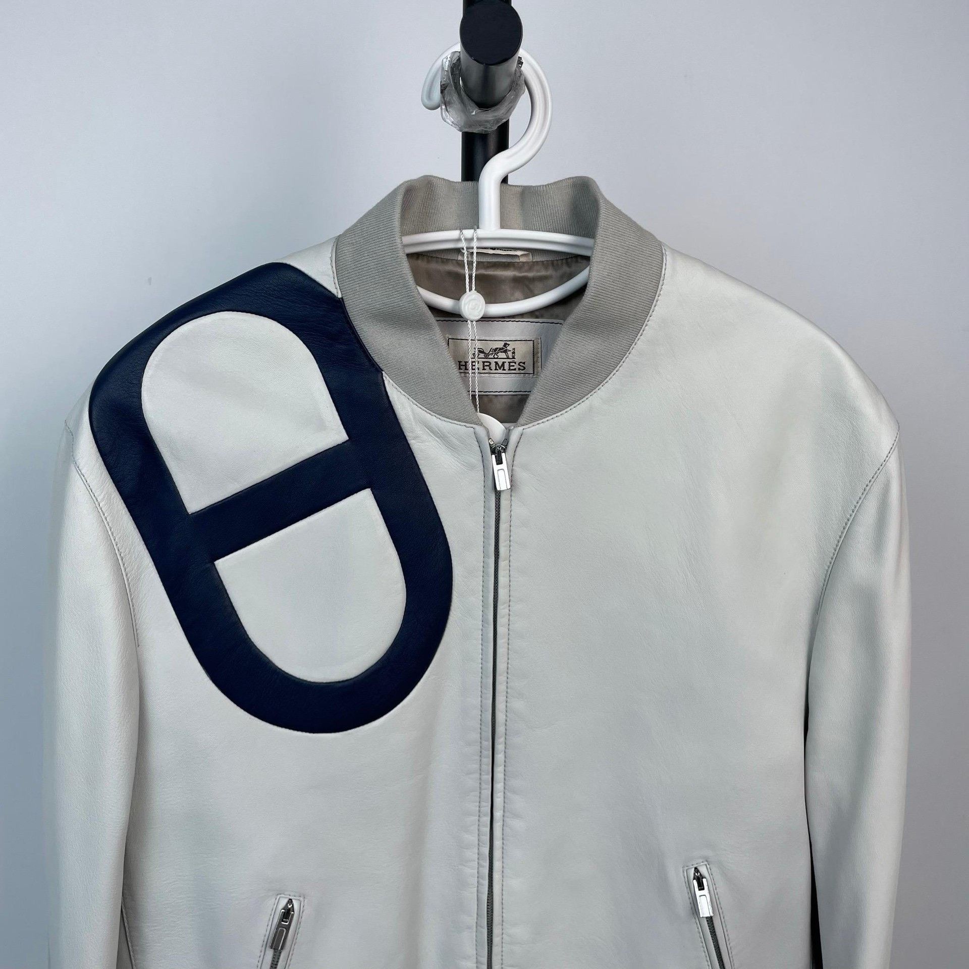 Hermes Hermes White Large H Pilot Jacket Men's Size US M / EU 48-50 / 2 - 2 Thumbnail