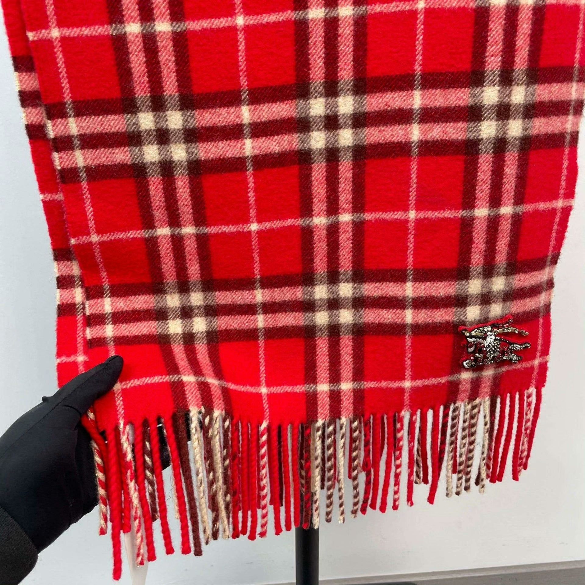 Burberry Burberry Red Plaid Cashmere Scarf Size ONE SIZE - 5 Thumbnail