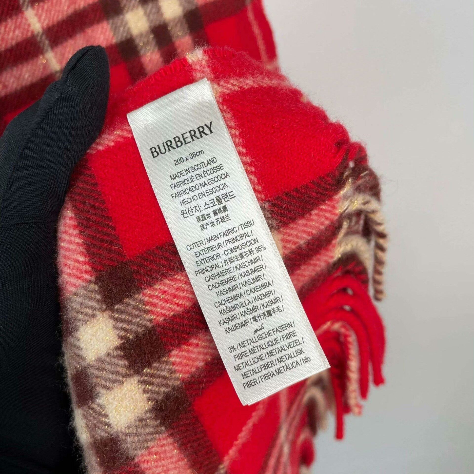 Burberry Burberry Red Plaid Cashmere Scarf Size ONE SIZE - 8 Thumbnail