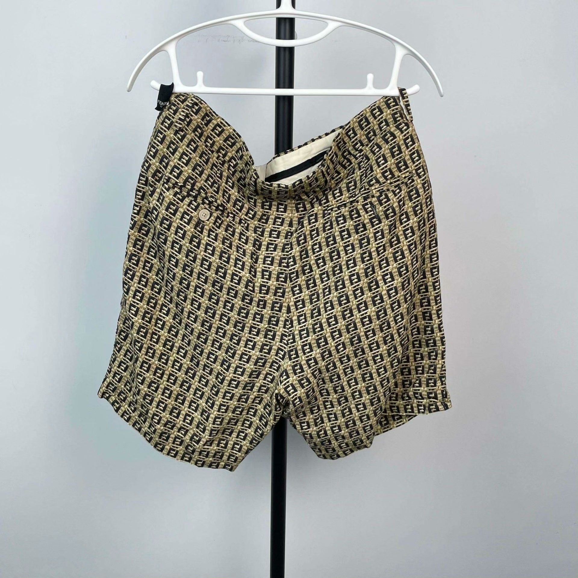 Fendi Fendi All-Over Logo Yellow Shorts Size US 32 / EU 48 - 2 Thumbnail