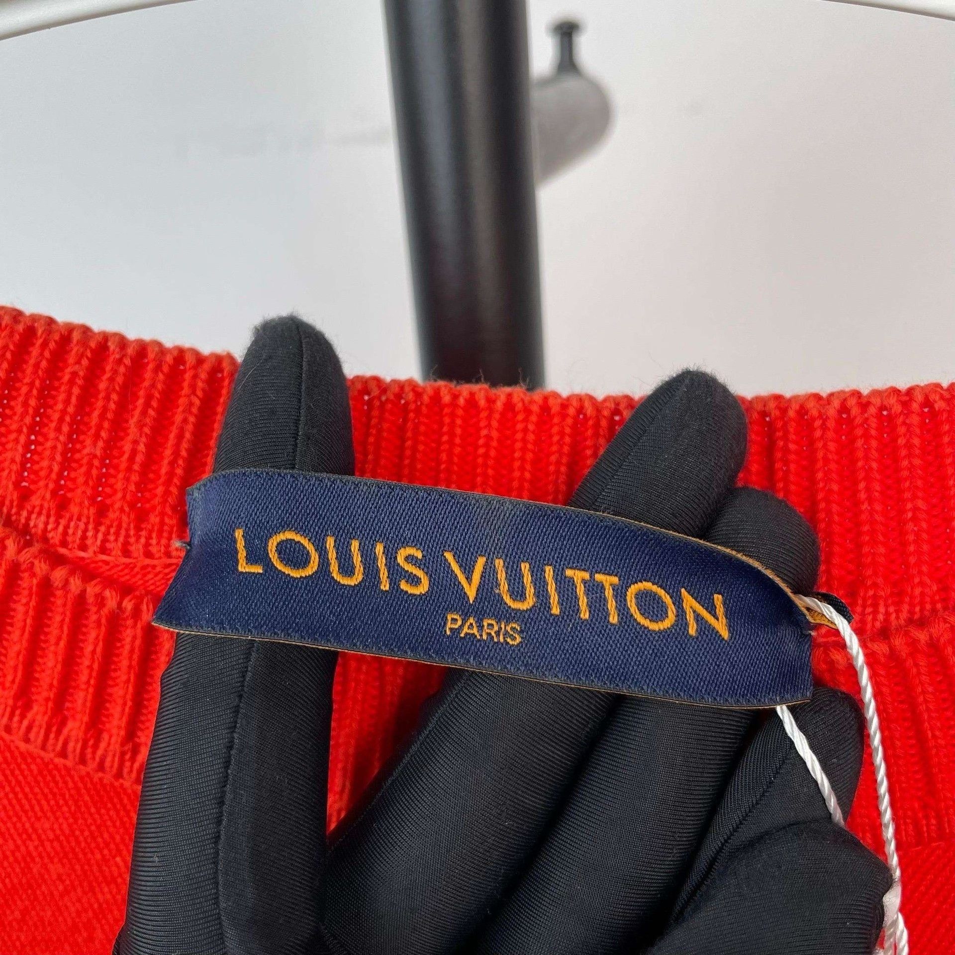 Louis Vuitton Louis Vuitton Embroidered Logo Knit Tee Size US XL / EU 56 / 4 - 7 Thumbnail