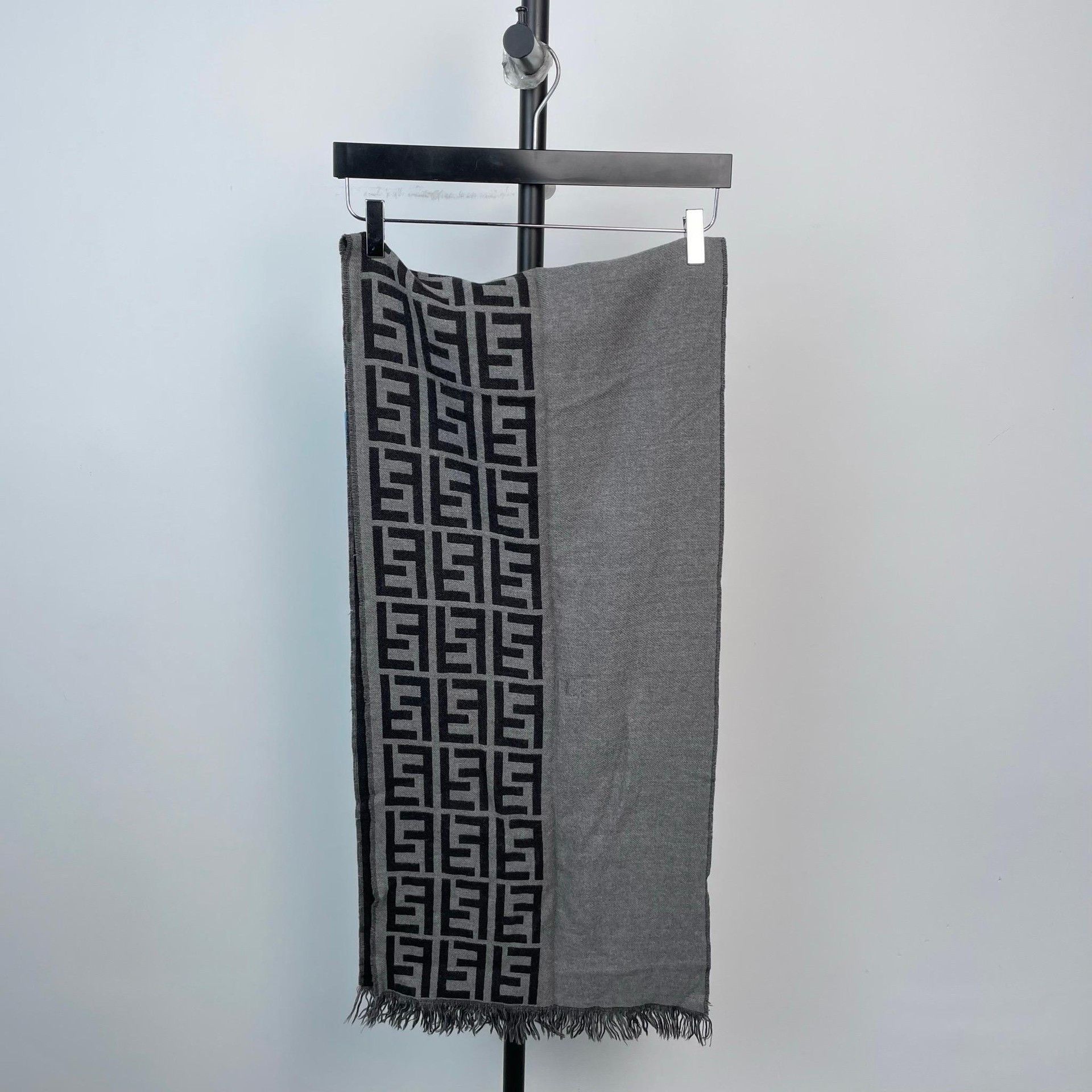 Fendi FENDI Black Gray Gradient Fringe Scarf Size ONE SIZE - 2 Thumbnail