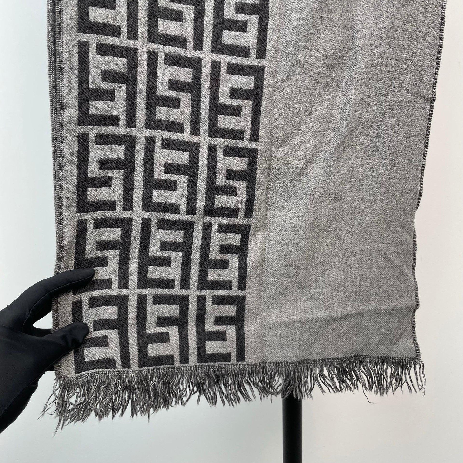 Fendi FENDI Black Gray Gradient Fringe Scarf Size ONE SIZE - 8 Thumbnail