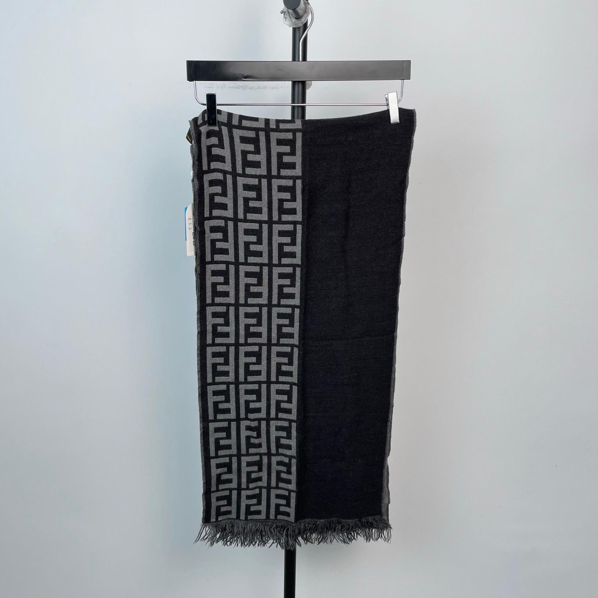 Fendi FENDI Black Gray Gradient Fringe Scarf Size ONE SIZE - 3 Thumbnail