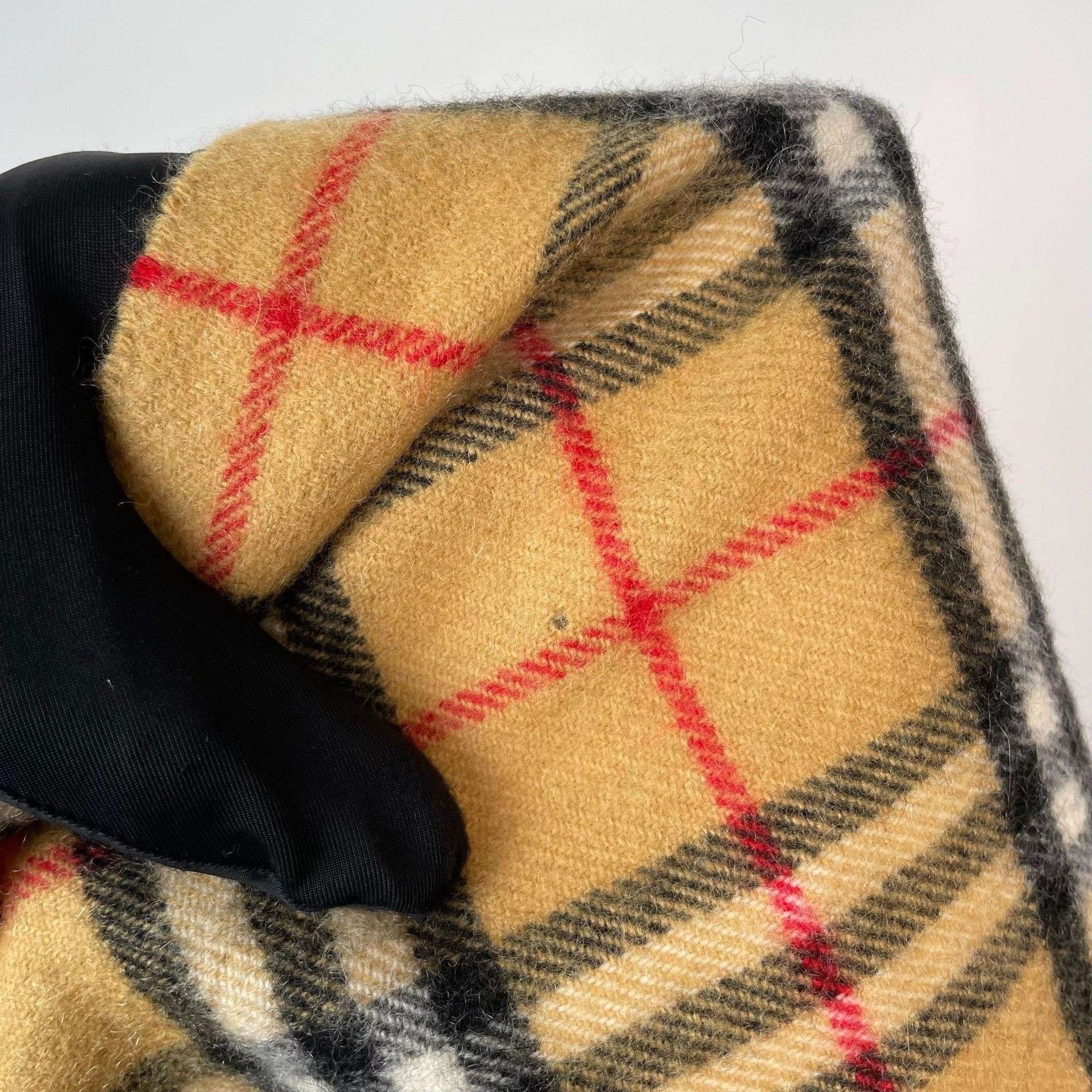Burberry Burberry Plaid Tassel Scarf Size ONE SIZE - 7 Thumbnail