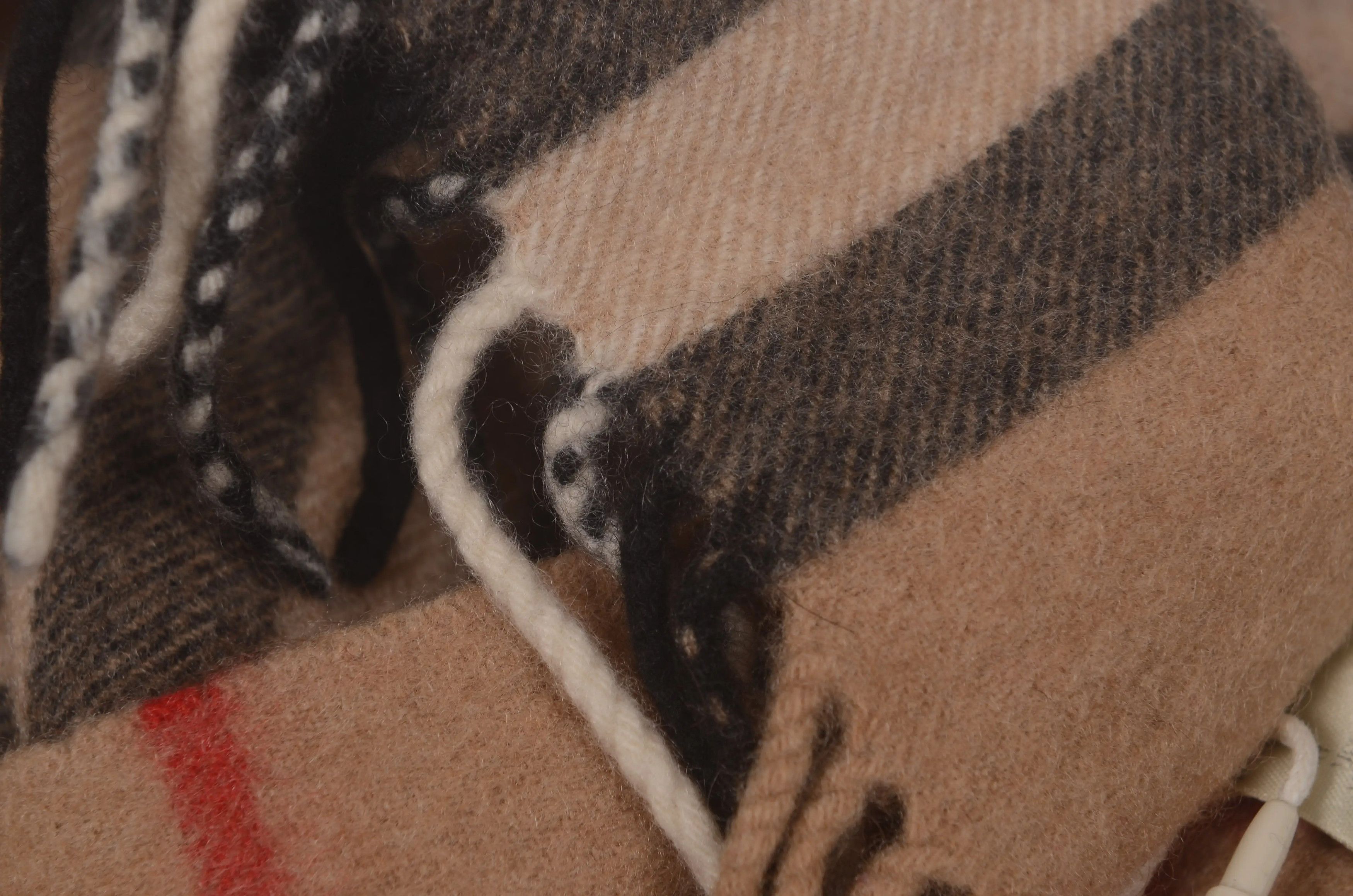 Burberry Burberry Classic Check Cashmere Scarf Size ONE SIZE - 4 Thumbnail