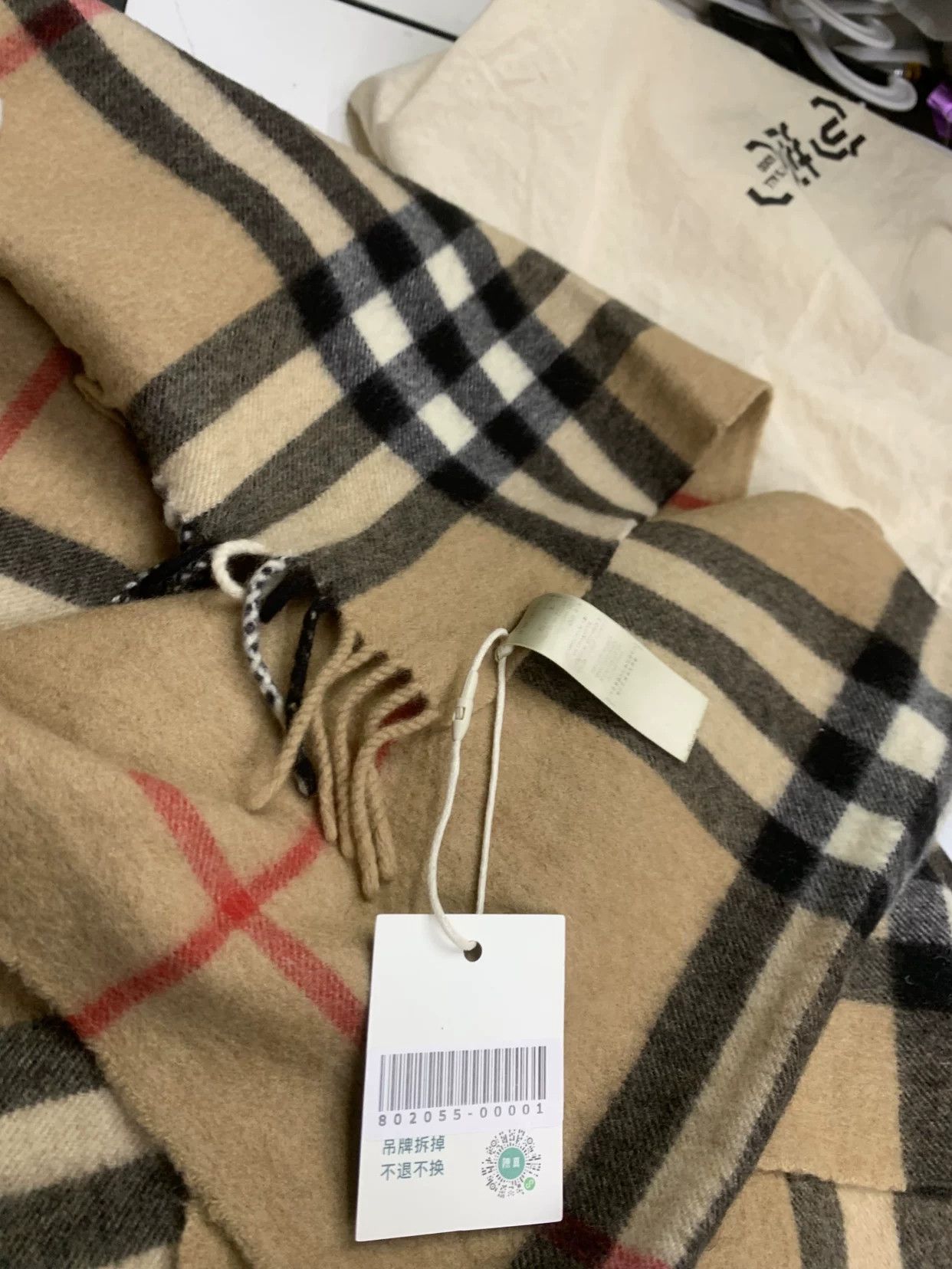 Burberry Burberry Classic Check Cashmere Scarf Size ONE SIZE - 9 Thumbnail