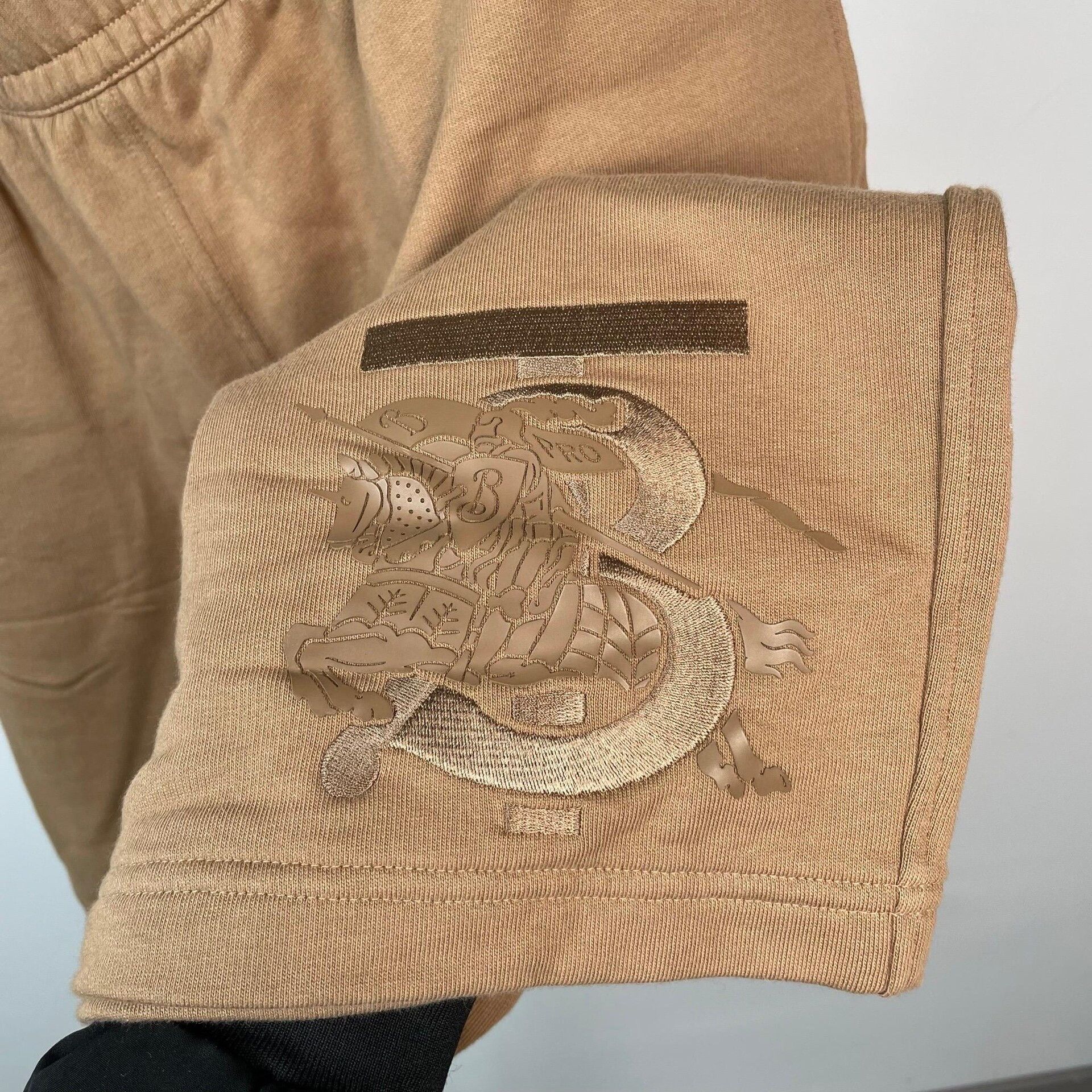 Burberry Burberry Khaki Equestrian Knight Straight Shorts Size US 26 / EU 42 - 2 Thumbnail