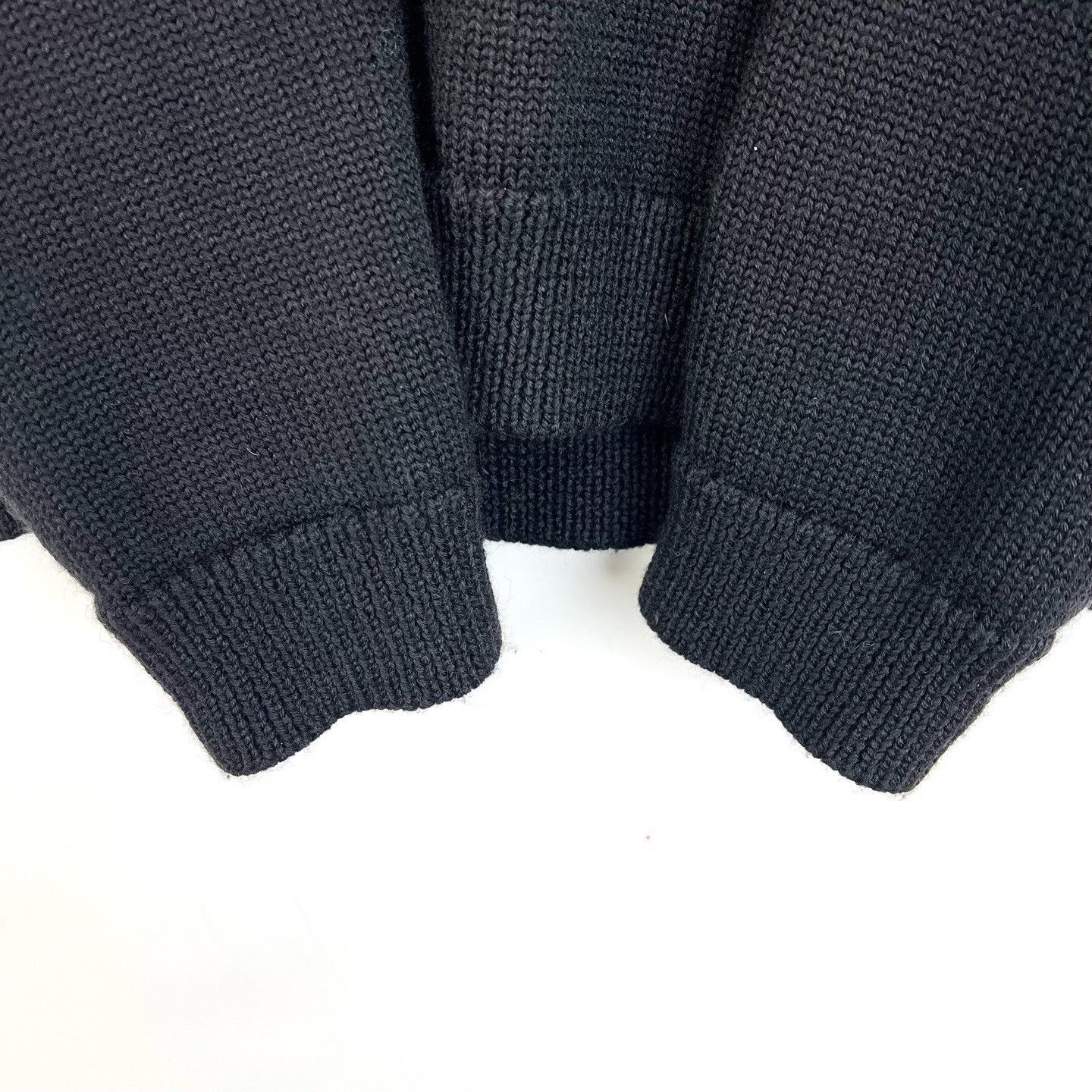 Gucci Gucci Black Bee Embroidery Wool Sweater Size US M / EU 48-50 / 2 - 6 Thumbnail