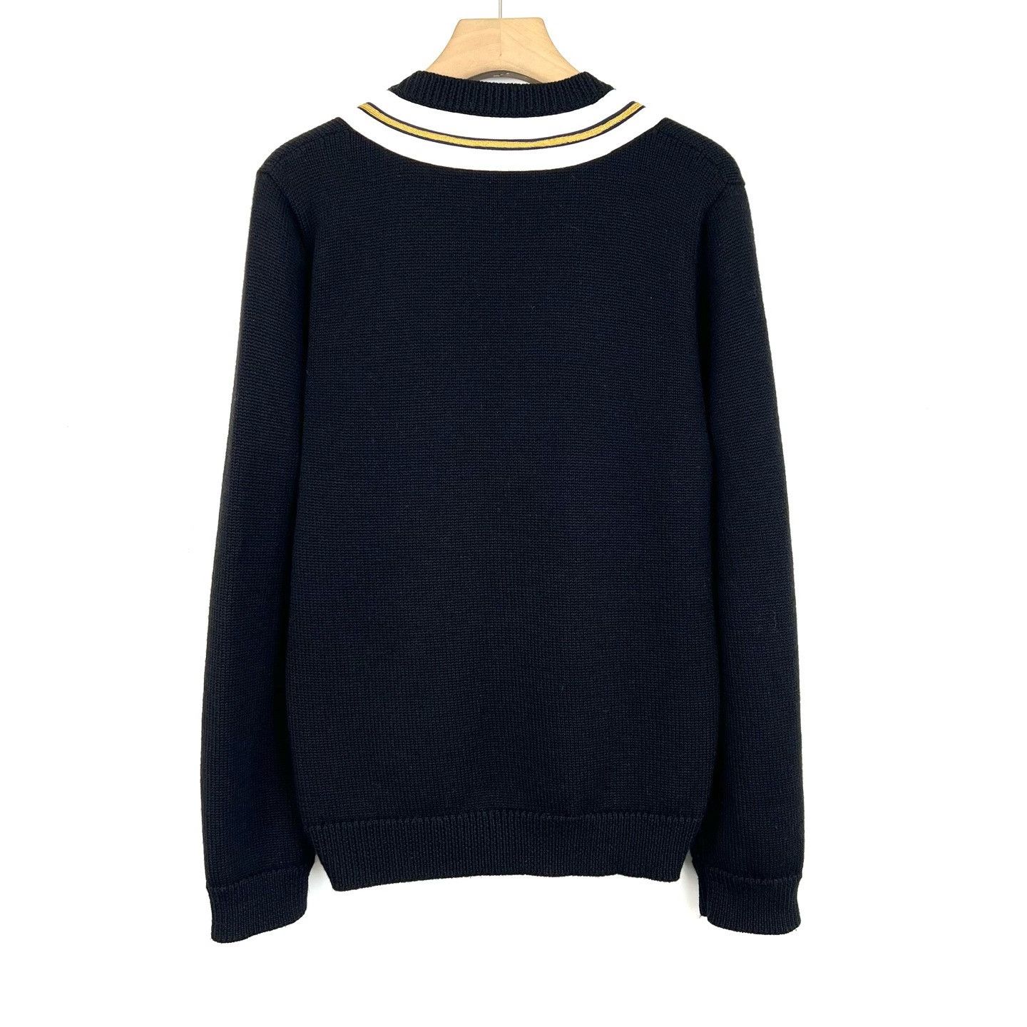 Gucci Gucci Black Bee Embroidery Wool Sweater Size US M / EU 48-50 / 2 - 2 Thumbnail