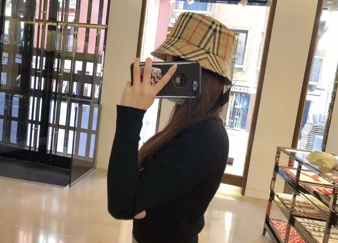 Burberry Burberry Classic Check Bucket Hat Size ONE SIZE - 6 Thumbnail