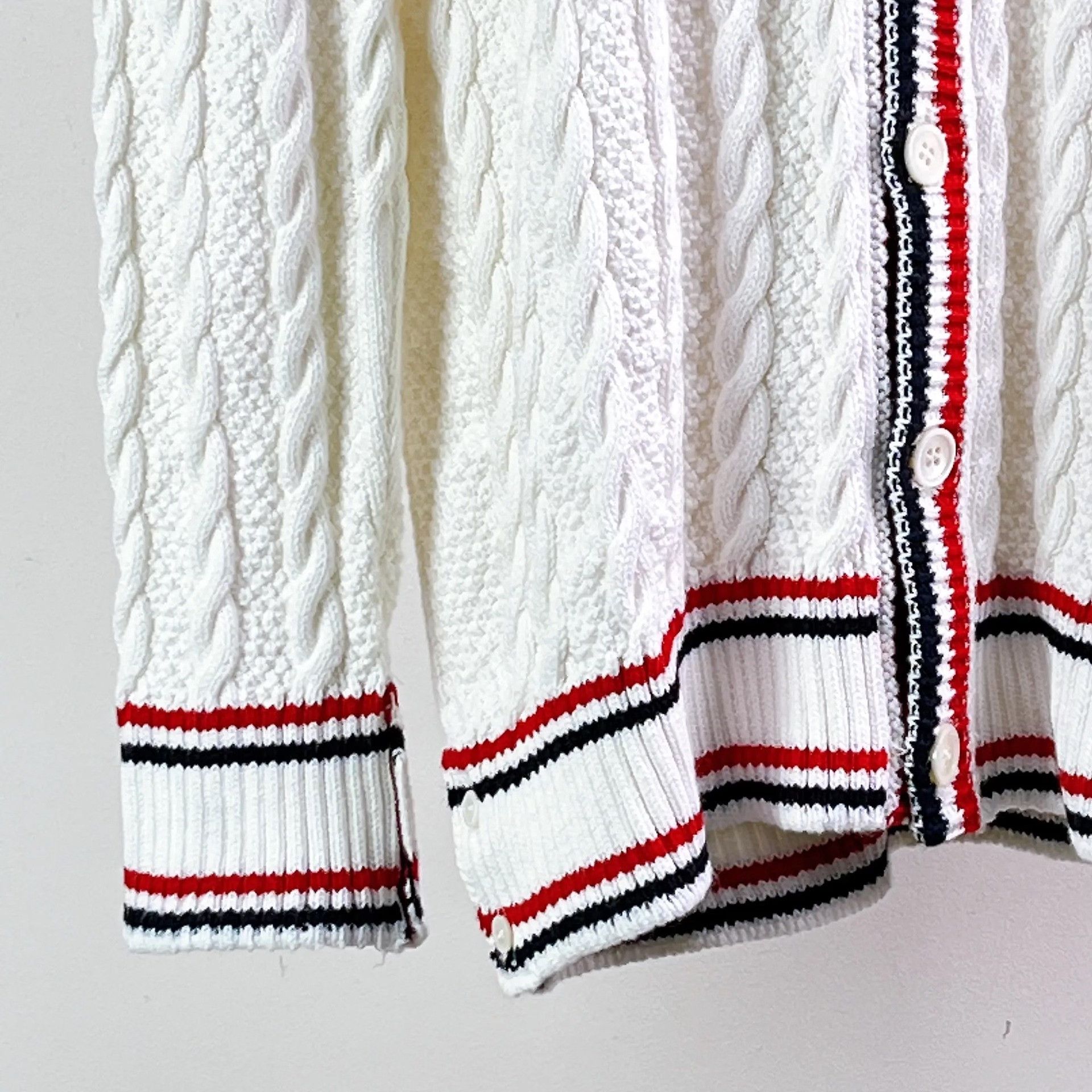 Thom Browne ThomBrowne White Cable-Knit Cardigan Size US S / EU 44-46 / 1 - 4 Thumbnail