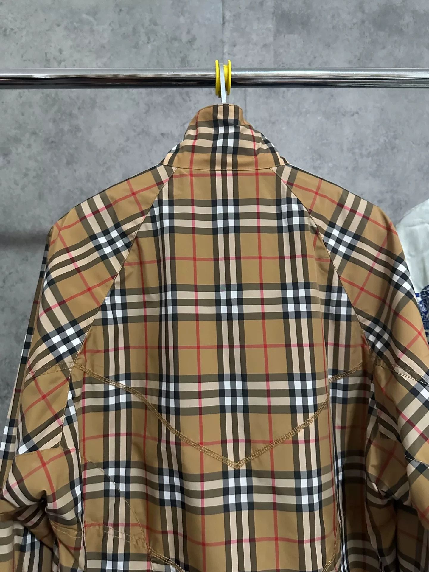 Burberry Burberry Classic Check Zip Jacket Size US M / EU 48-50 / 2 - 5 Thumbnail