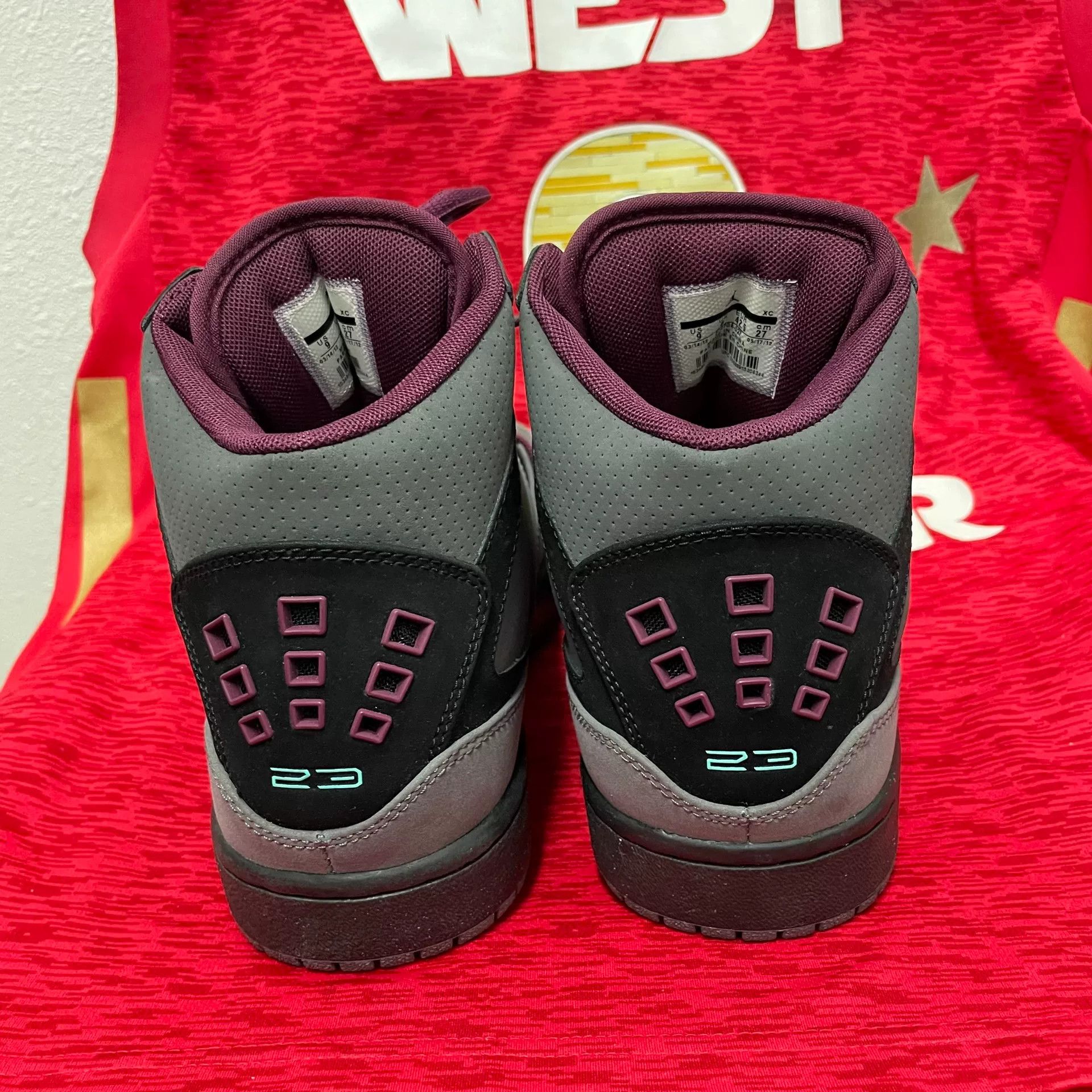 Jordan Brand Jordan Brand AIR JORDAN Gray Lowtop Sneakers 9.5 Men Size US 9.5 / EU 42-43 - 6 Thumbnail